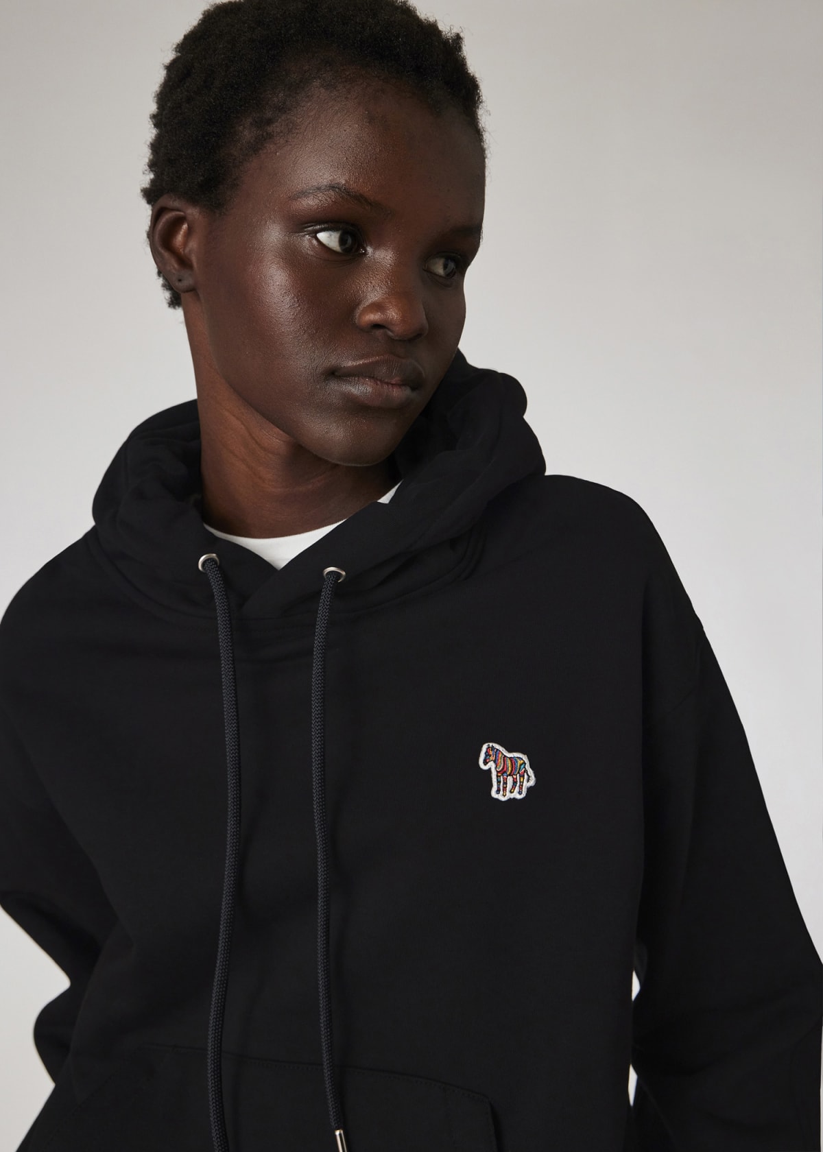 新品　完売品　BRIEFING WOMEN’S LOGO HOODIE ブラック 新品 完売品 BRIEFING WOMEN'S LOGO HOODIE ブラック