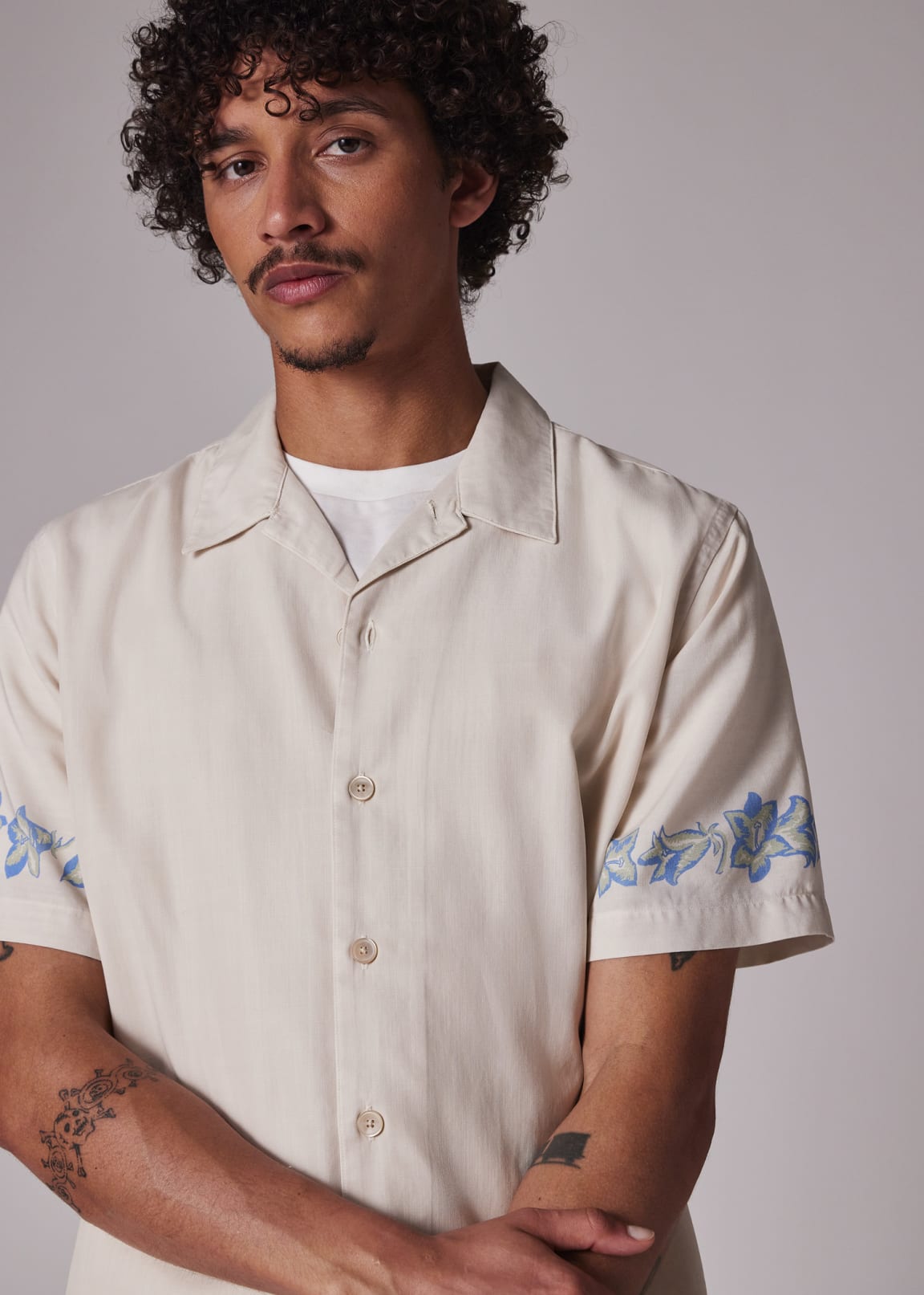 Men's Ecru Lyocell-Cotton Floral Trim Shorts