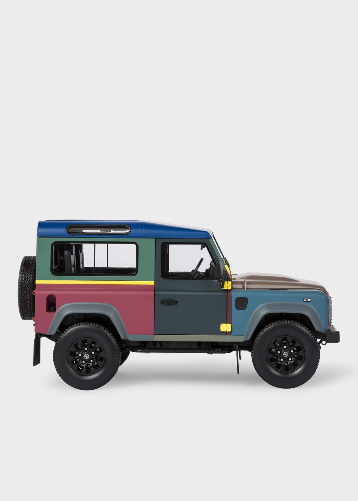 Paul Smith + Land Rover - Defender 90 1:18 Die Cast Metal