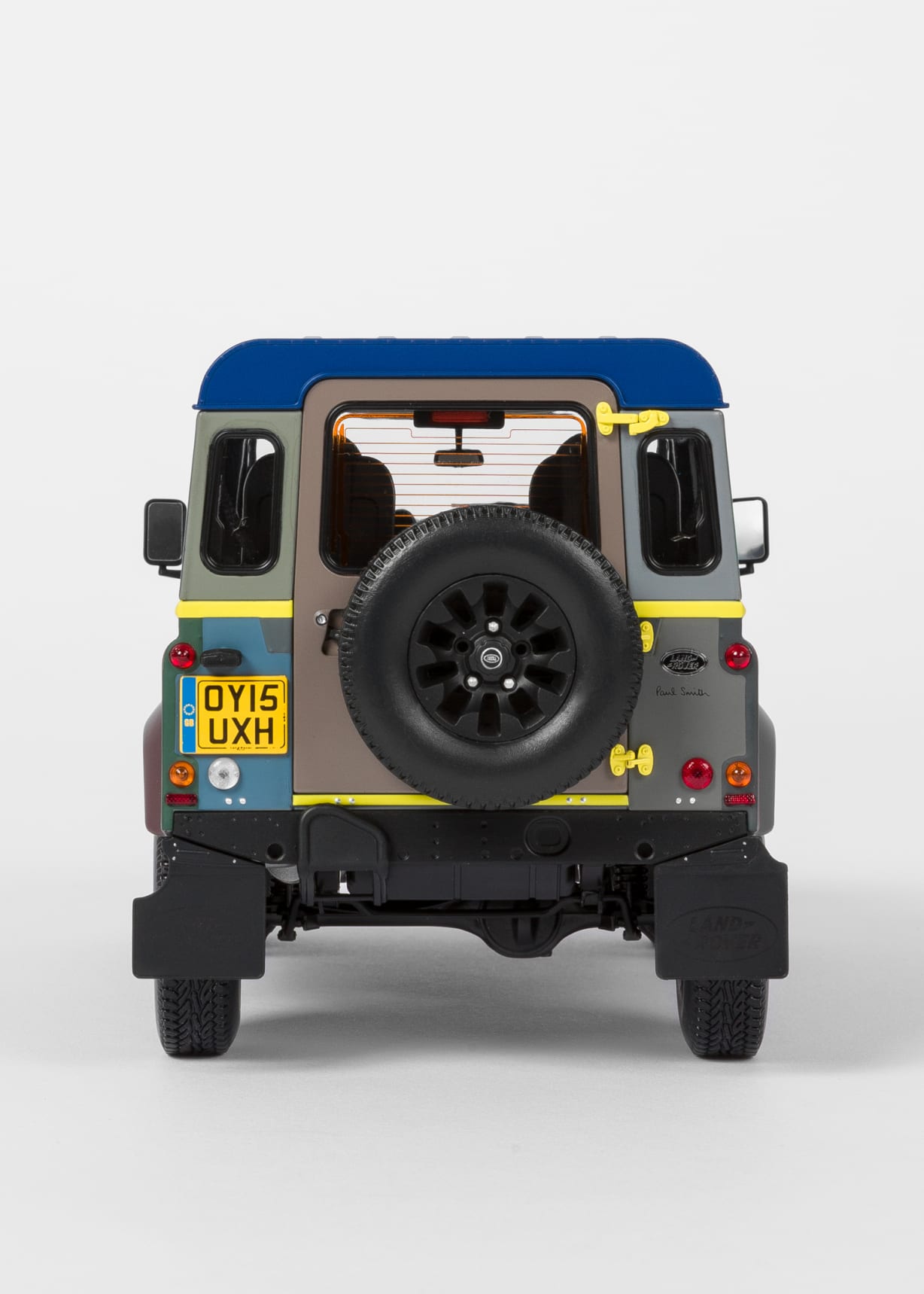 Paul Smith + Land Rover - Defender 90 1:18 Die Cast Metal
