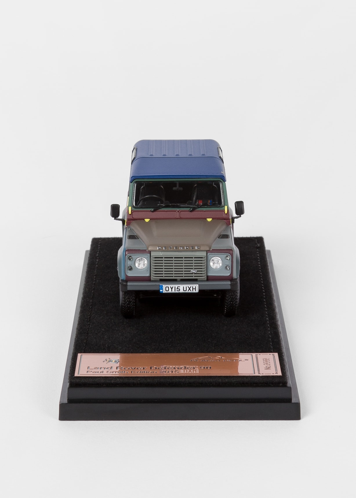 ランドローバー ディフェンダー 1/43 ミニカー　 Paul Smith　新品 Paul Smith + Land Rover - Defender 90 1:43 Die Cast Metal