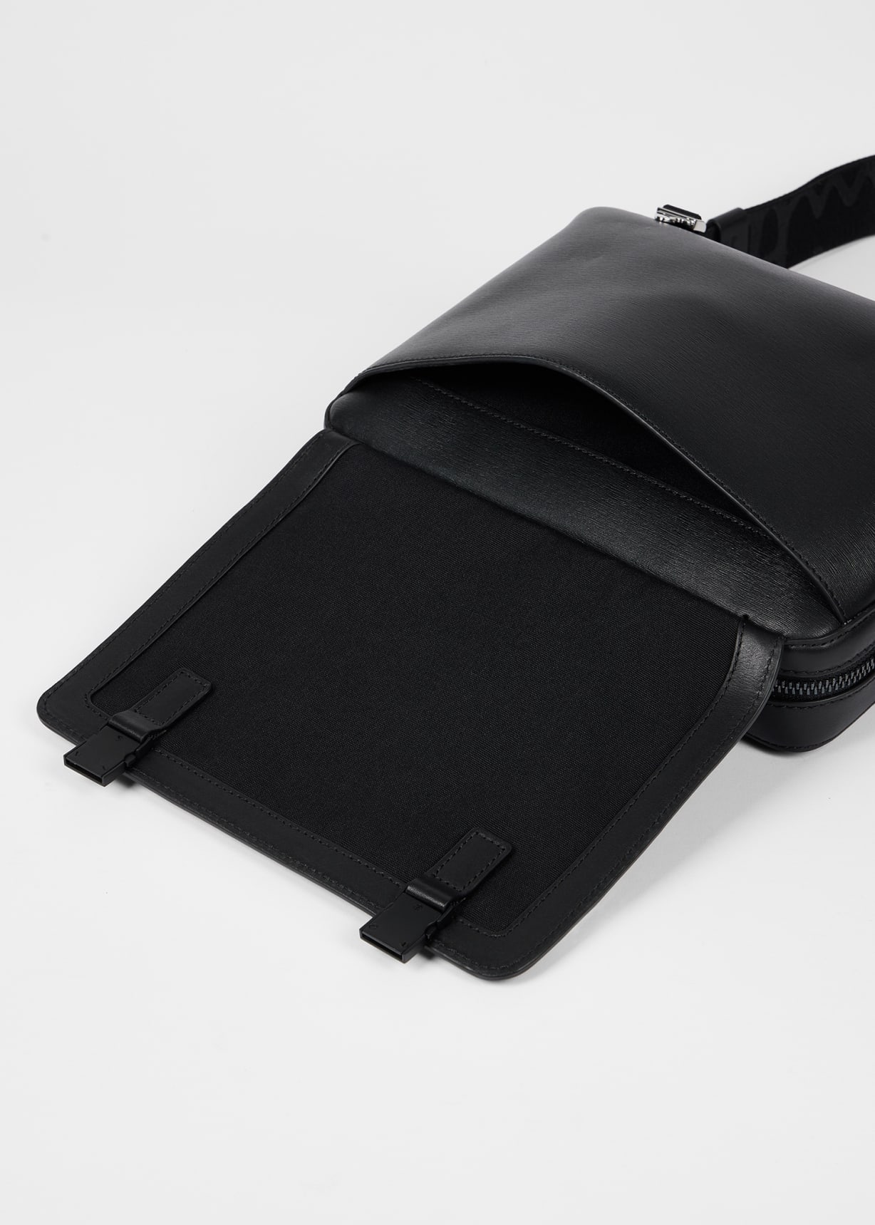Black Straw-Grain Embossed Leather Messenger Bag
