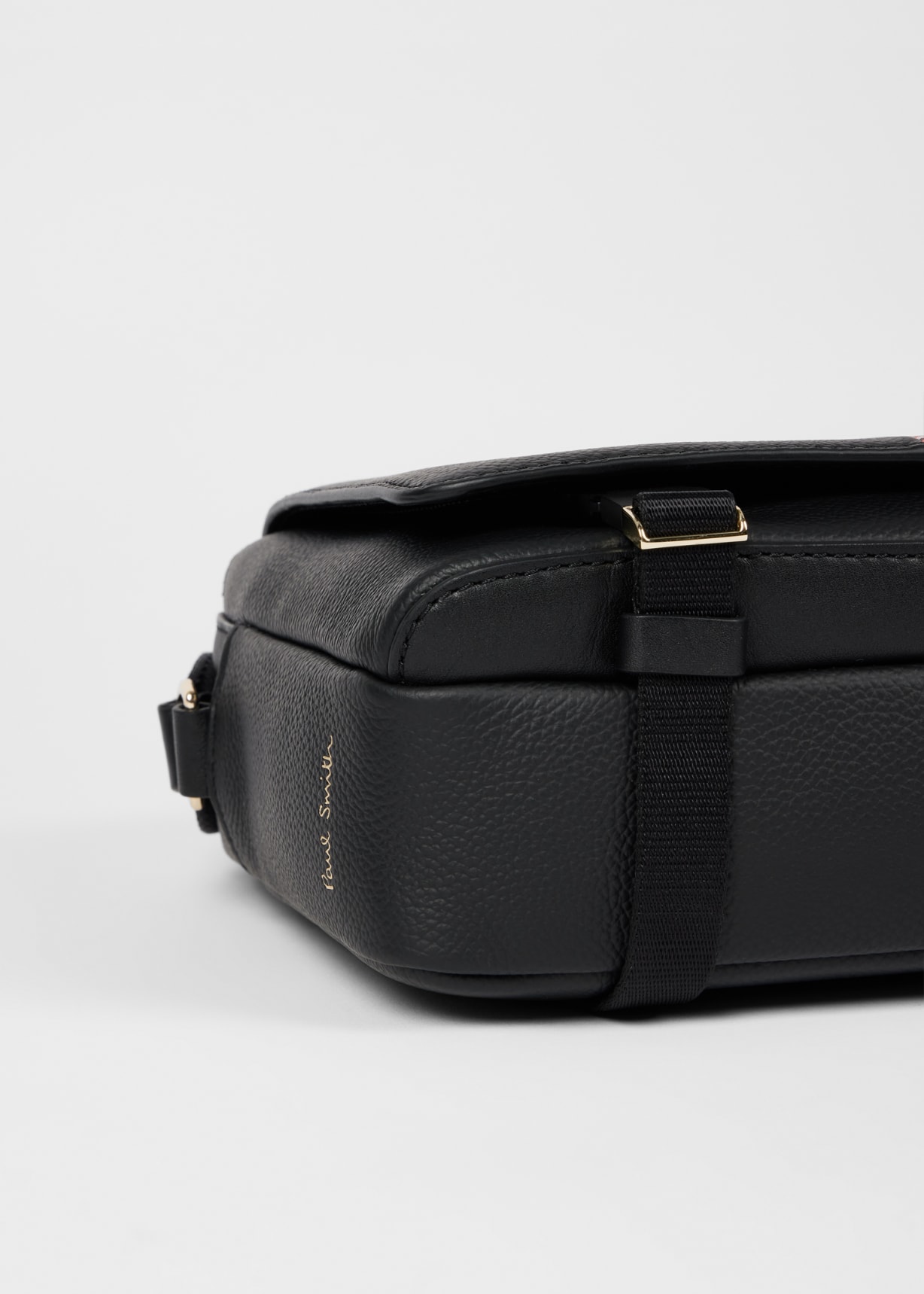 Men's Black Leather 'Signature Stripe' Trim Messenger Bag