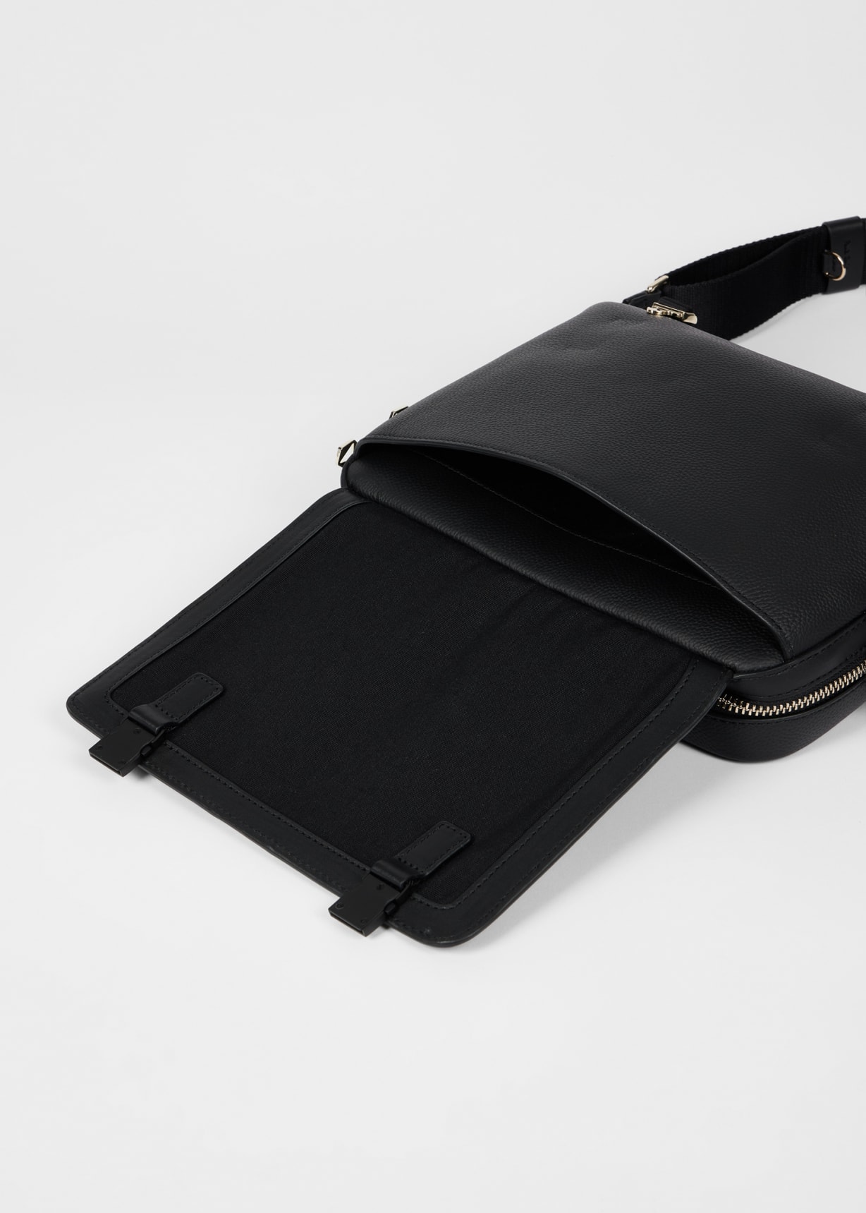 Men's Black Leather 'Signature Stripe' Trim Messenger Bag