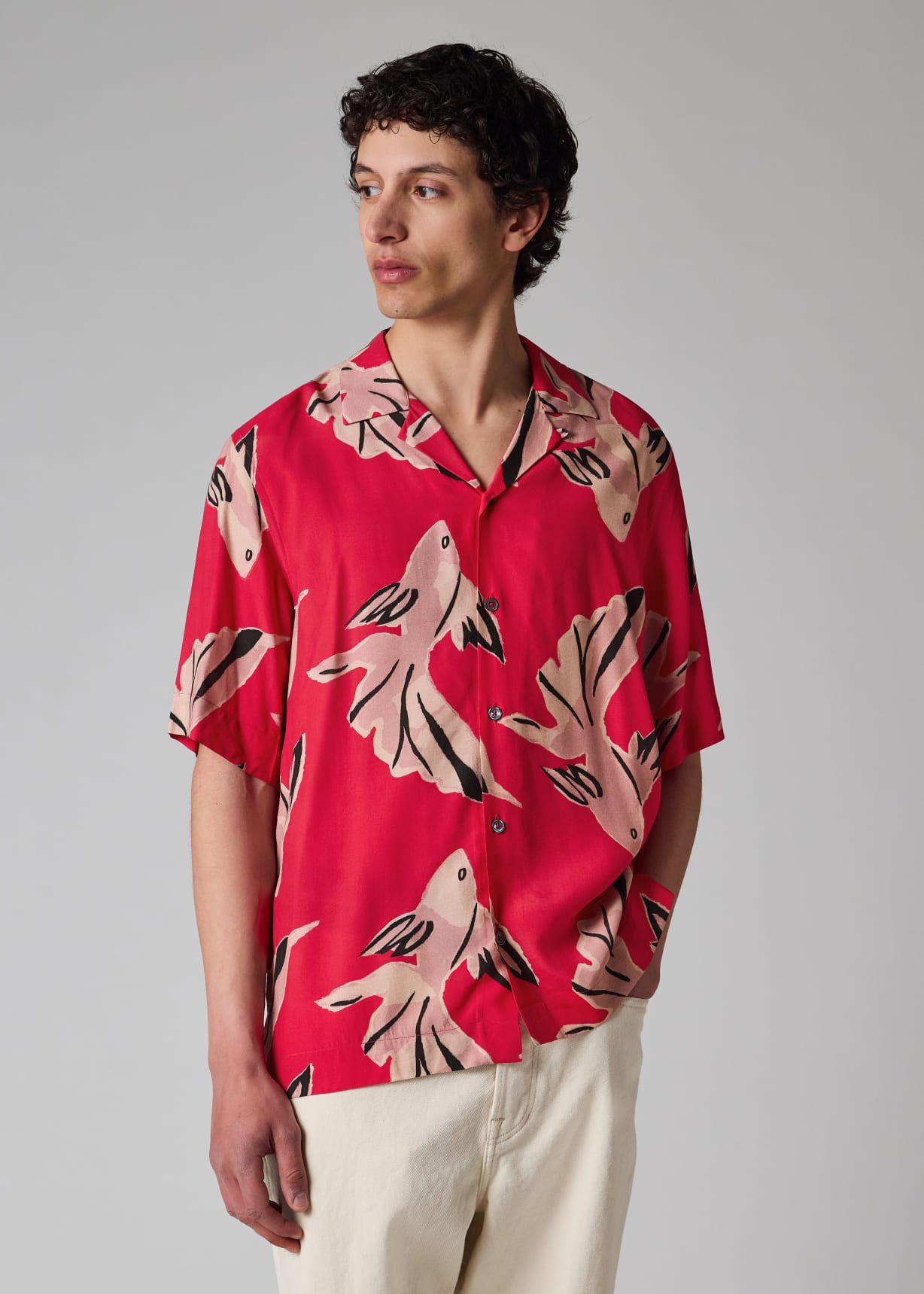 【人気】Paul Smith　TROPICAL FISH PRINT SHIRT Men's Pink 'Le Peche Fish' Print Viscose Shirt