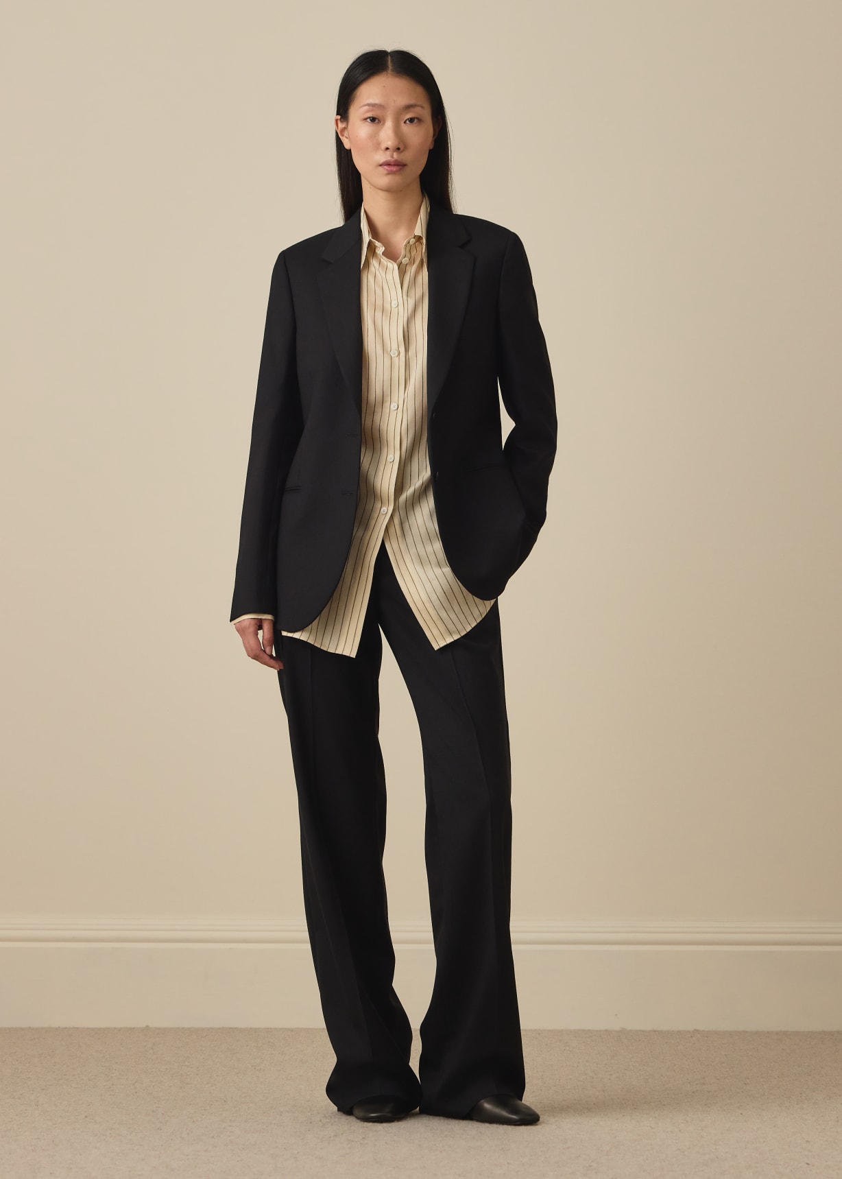 Women's A Suit To Travel In - Black Wool Two-Button Blazer
