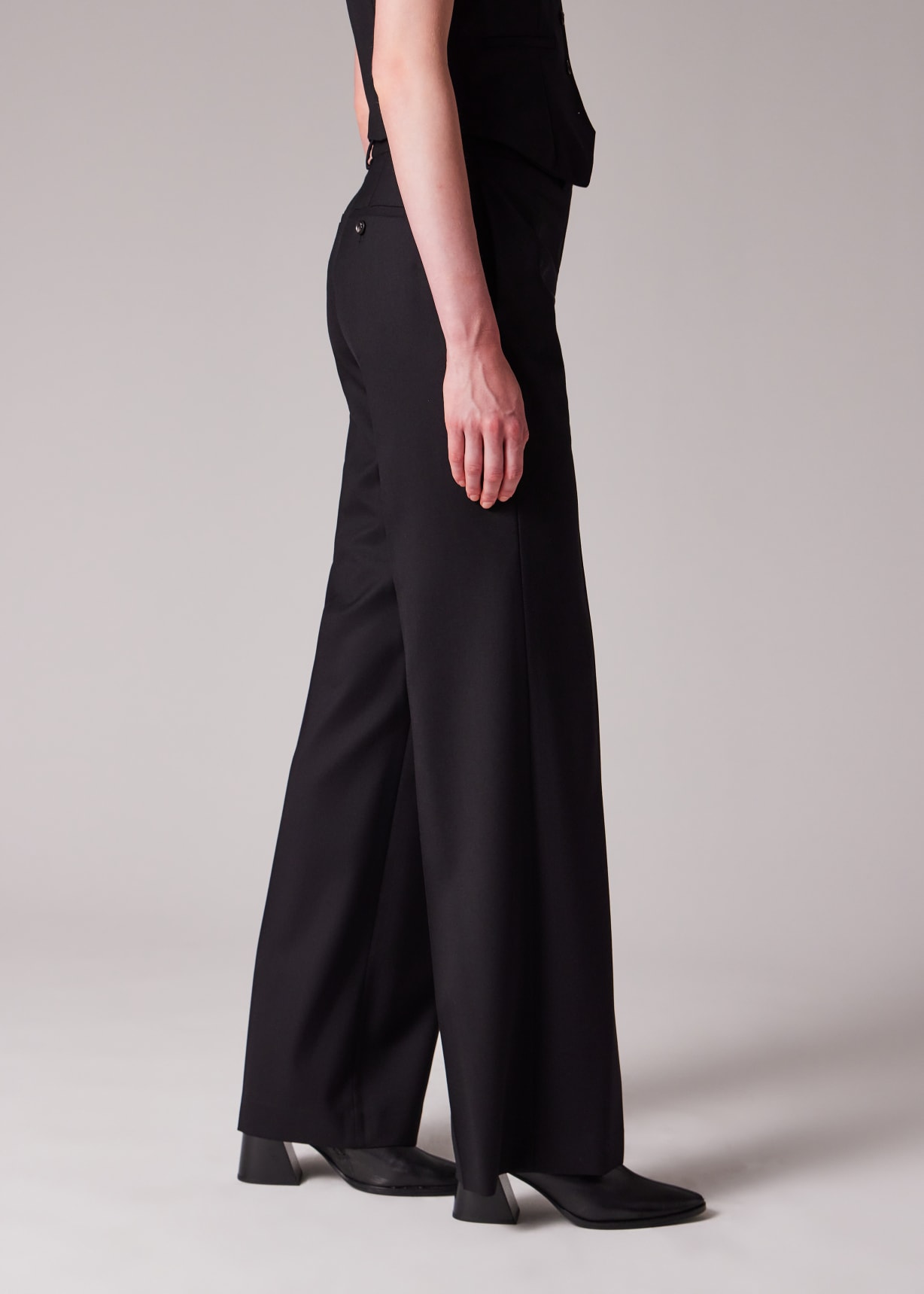 ボトムスその他 PAUL SMITH Women Pants W2R303TL3040879 Black Women's 'A Suit To Travel In' - Black Wool Bootcut Trousers