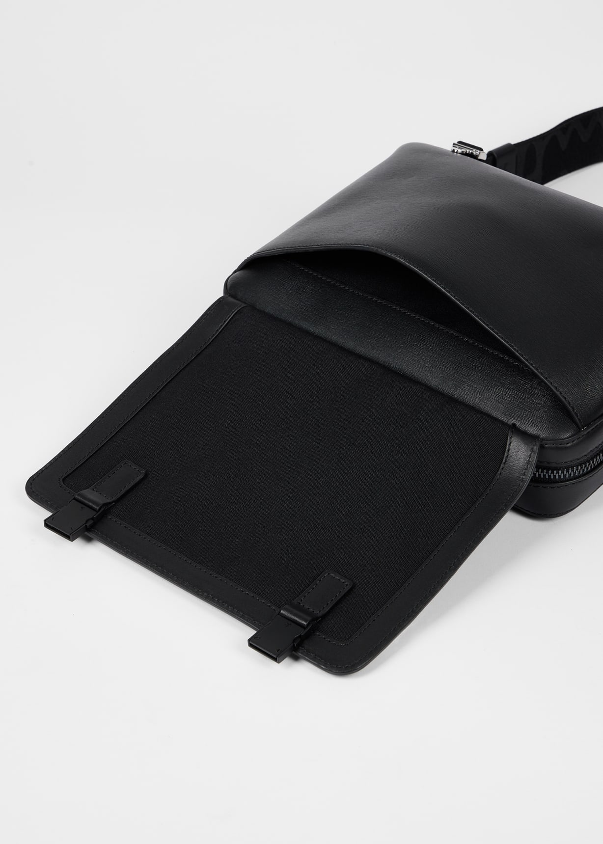 Black Straw-Grain Embossed Leather Messenger Bag