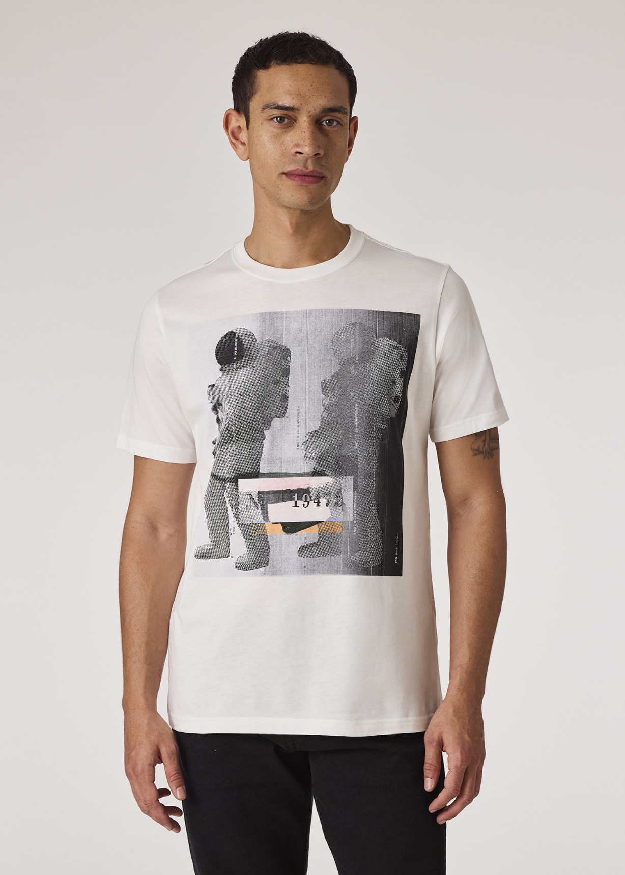 Tシャツ・カットソー PS PAUL SMITH Men T-shirt White M2R011RPP5081 01 Men's White 'Cyclist Silhouette' Print T-Shirt