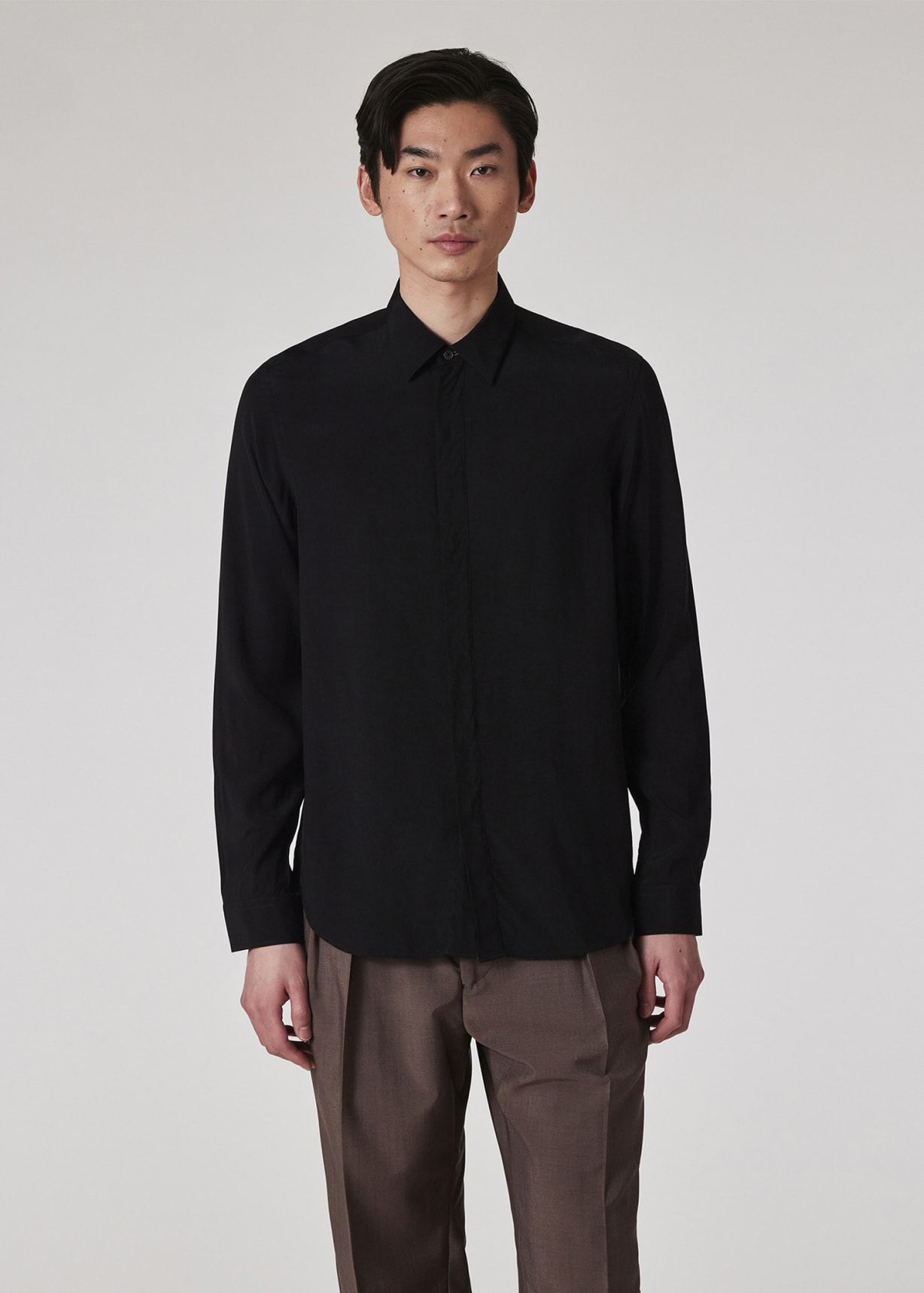 Model view - Slim-Fit Black Viscose Shirt Paul Smith