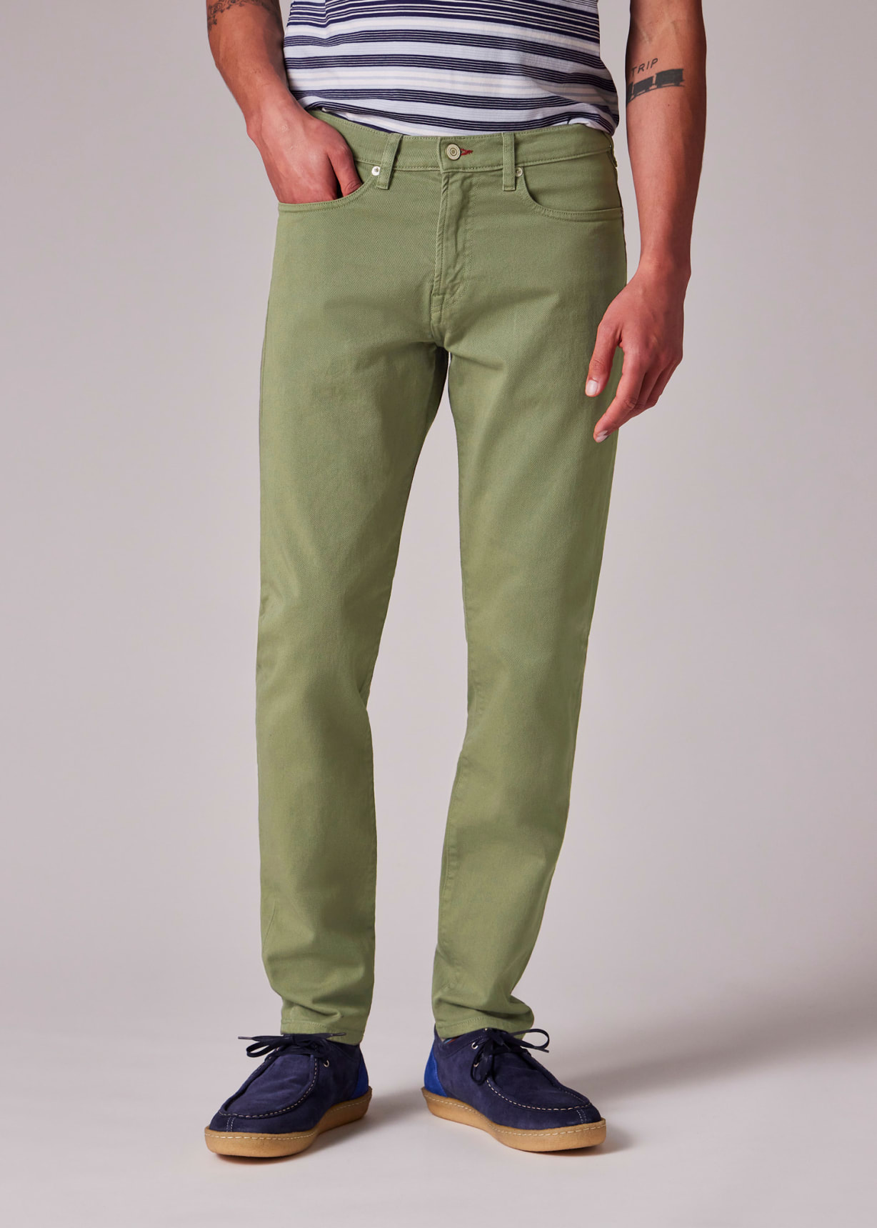 Men's Tapered-Fit Washed Green Garment-Dyed Organic Cotton-Stretch