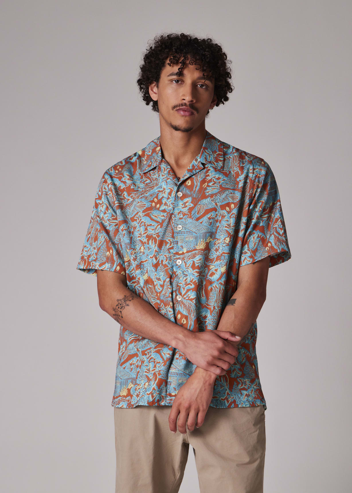 Men's Casual-Fit Orange and Turquoise 'Chalet' Print Shirt