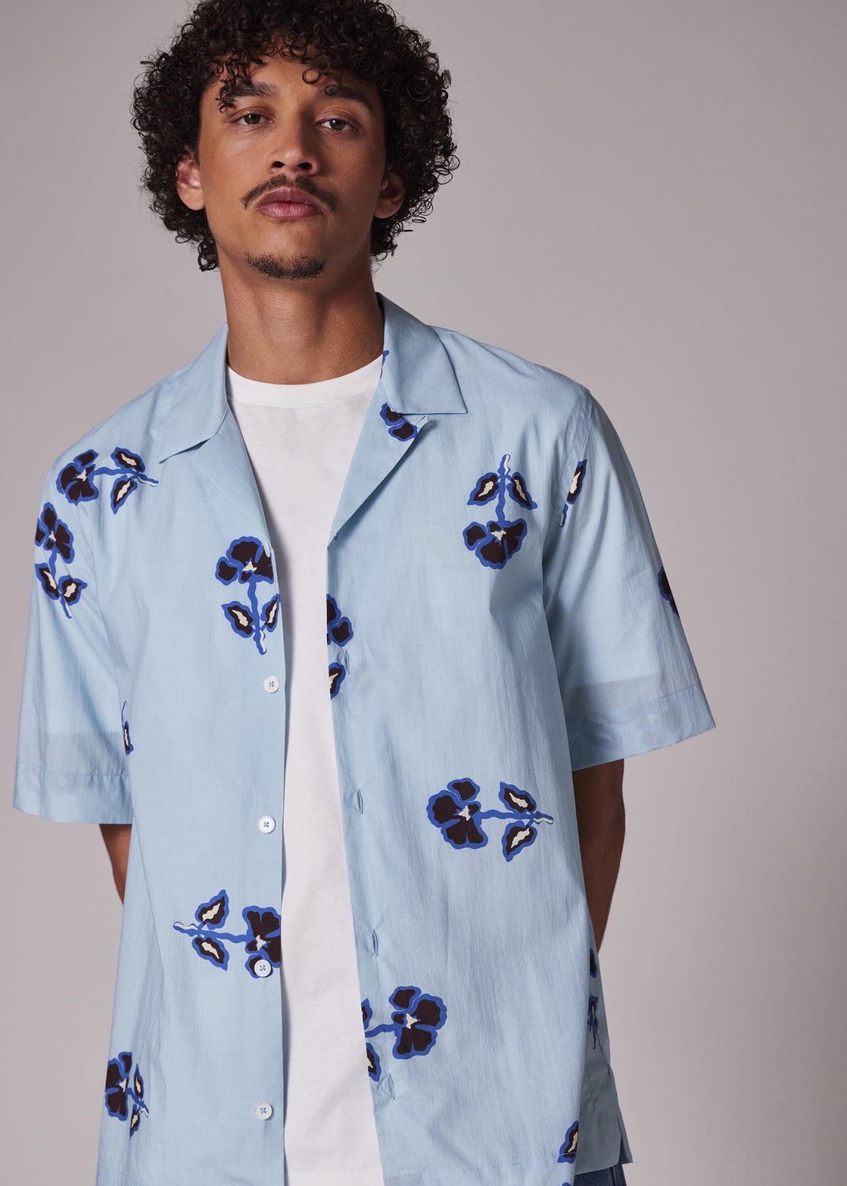 Men's Light Blue Cotton-Lyocell 'Tri Flower' Short-Sleeve Shirt