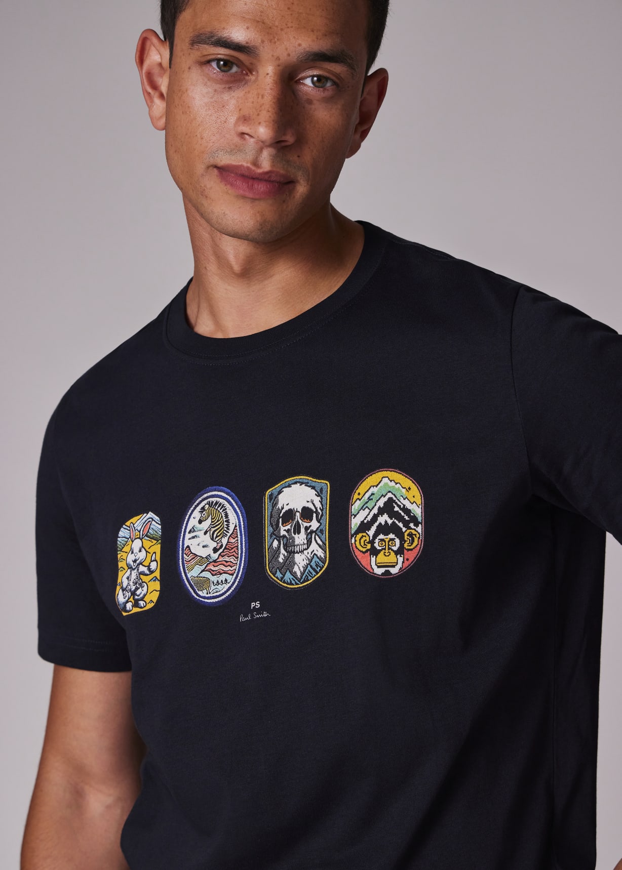 【人気】Paul Smith　TRAVEL BADGES PRINT SHIRT 人気】Paul Smith TRAVEL BADGES PRINT SHIRT