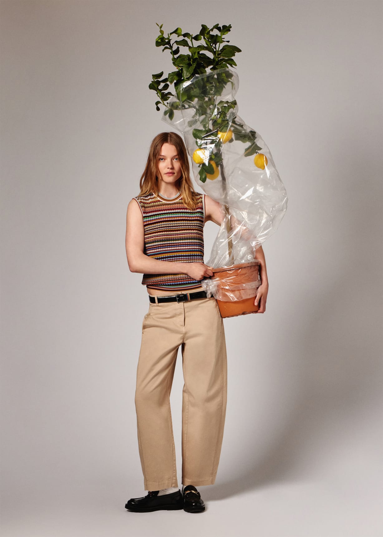 Black Colour Beate barrel pant beige