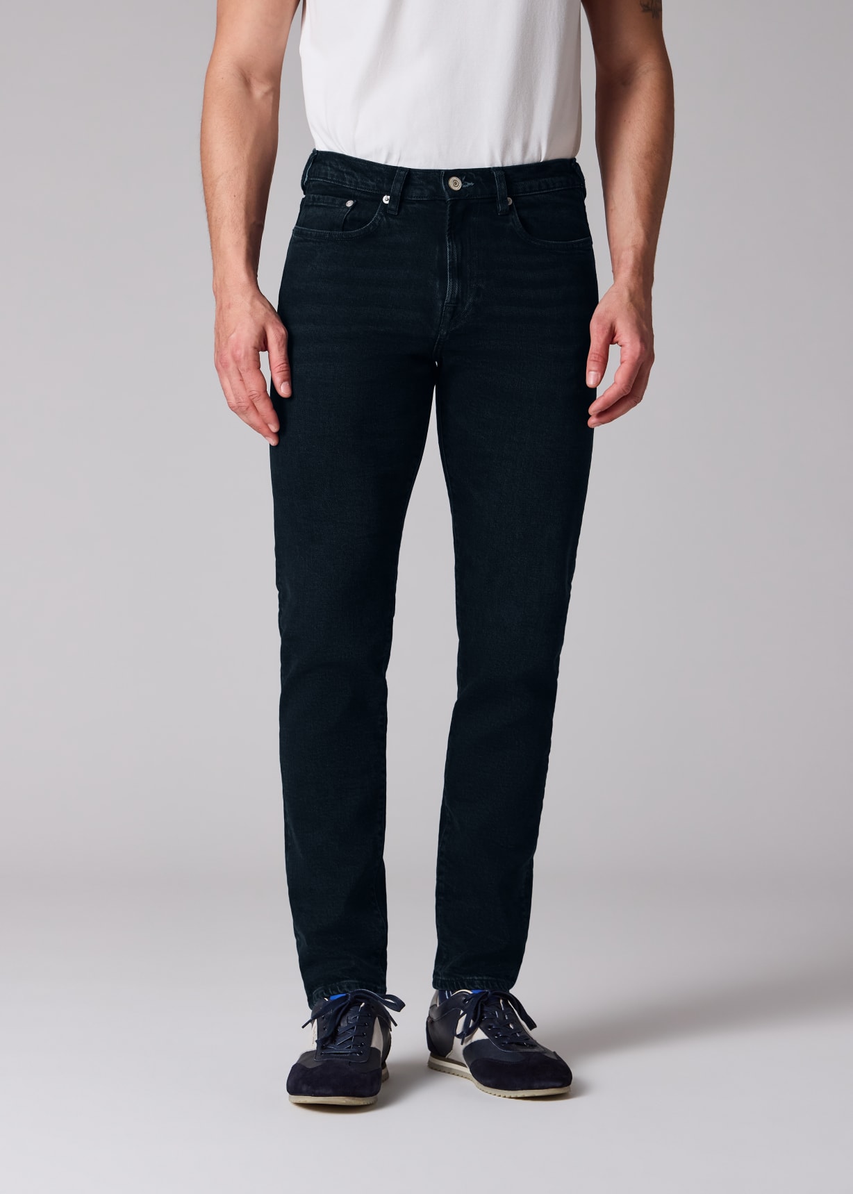 Men's Tapered-Fit Dark-Wash 'Blue Black Stretch' Jeans