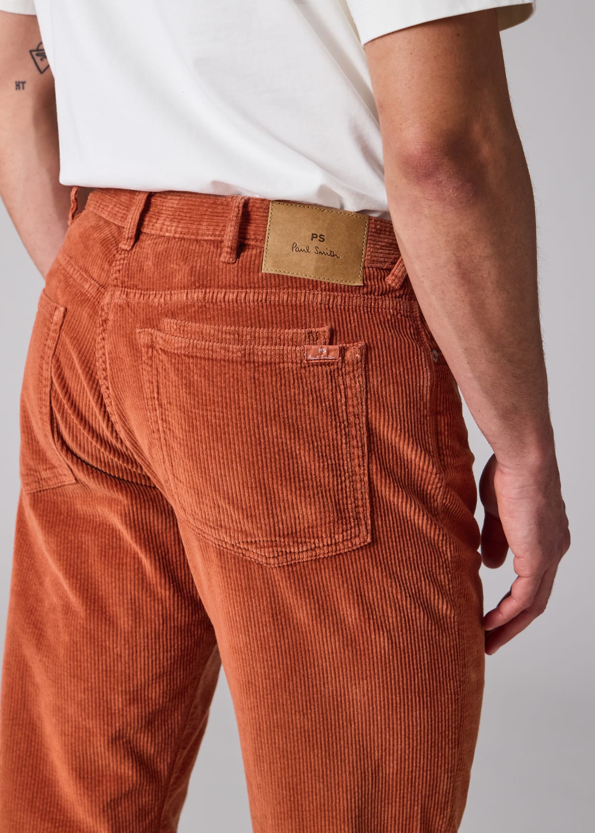 PS Paul Smith オレンジ コーデュロイ チノパン Men's Relaxed Tapered-Fit Rust Orange Corduroy Trousers