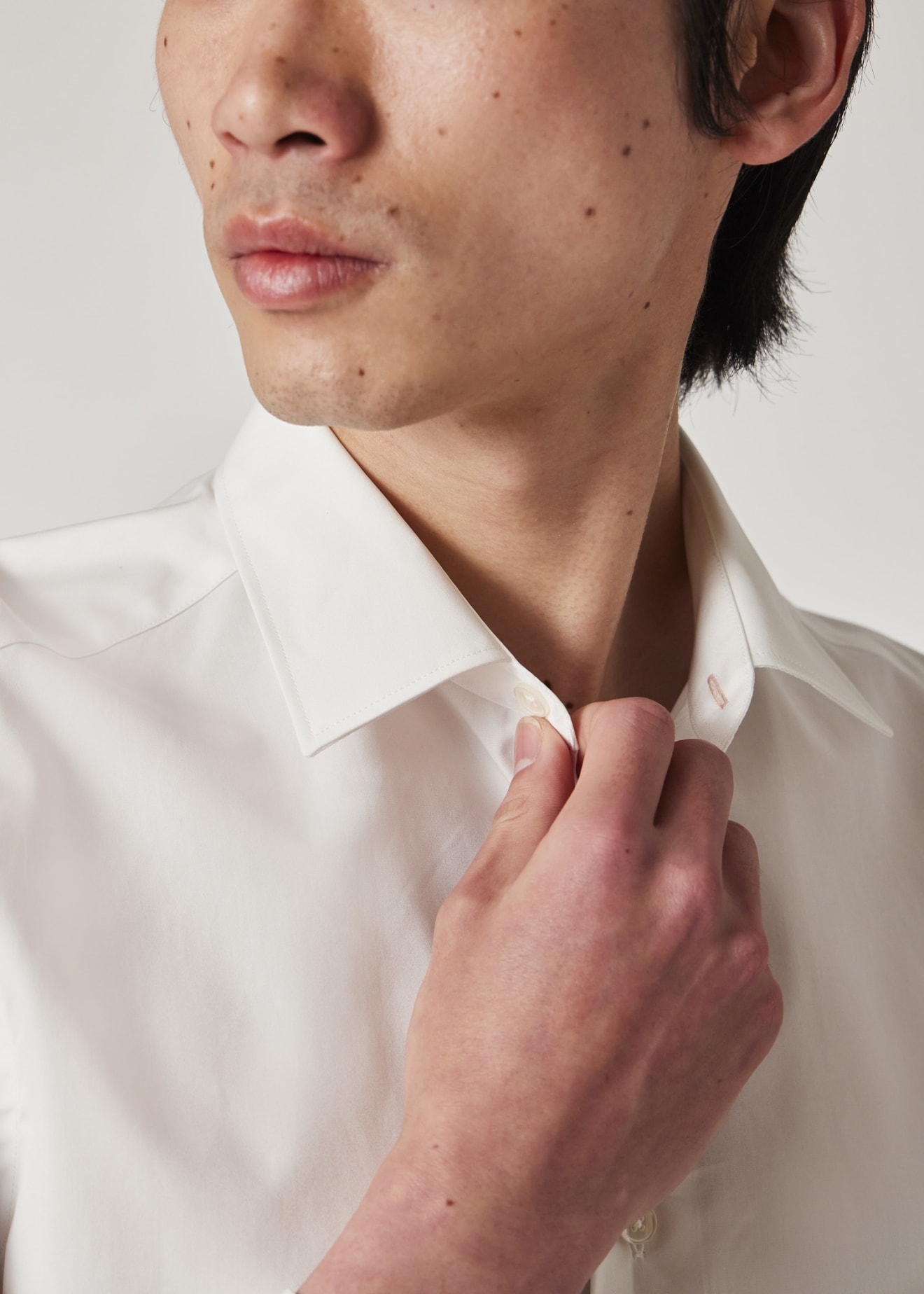 Model View - Tailored-Fit White Cotton 'Signature Stripe' Cuff Shirt Paul Smith