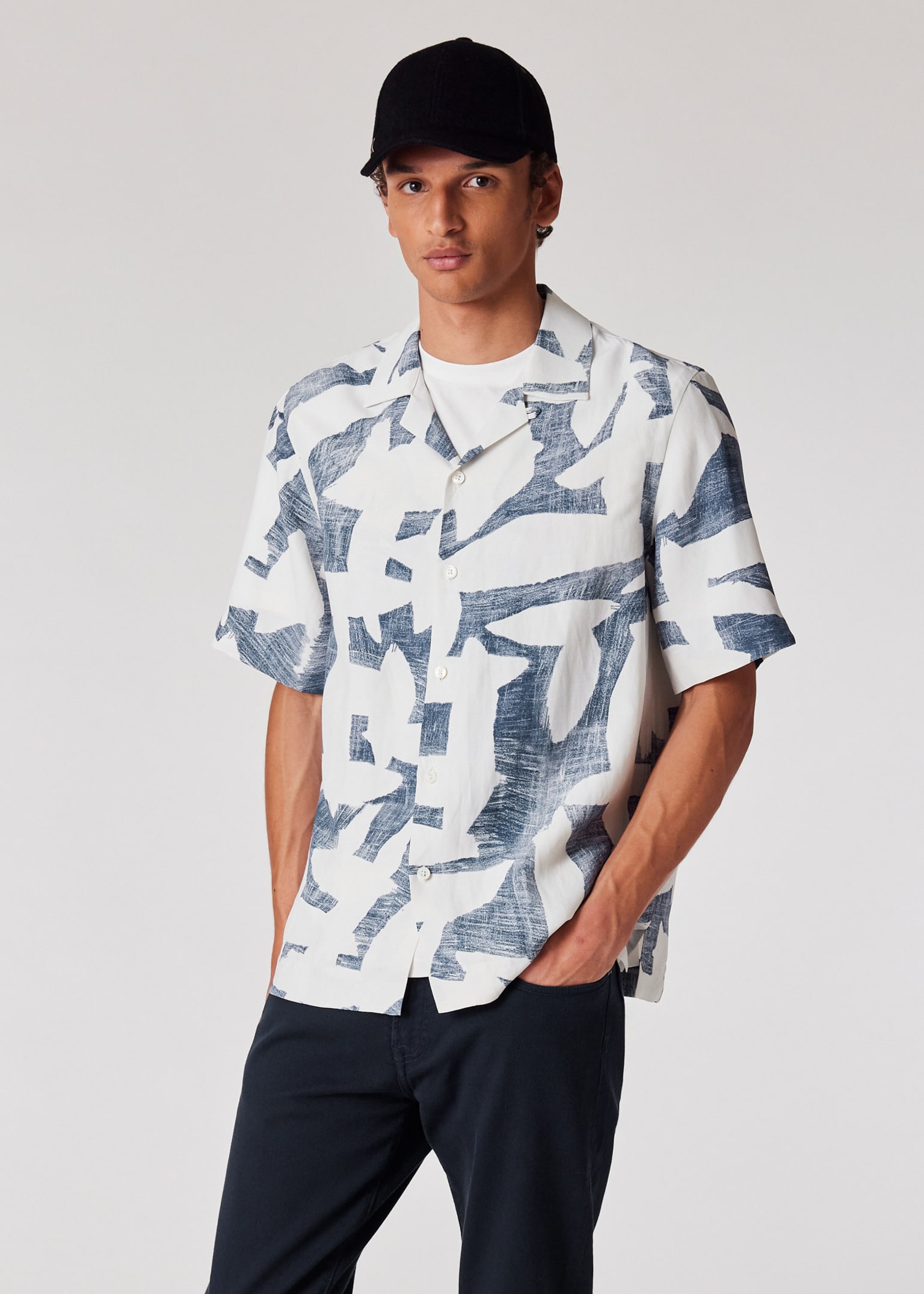 NAOポールスミス シャツ 23AW Abstract Textile Men's Blue 'Abstract Cutout' Viscose-Linen Shirt