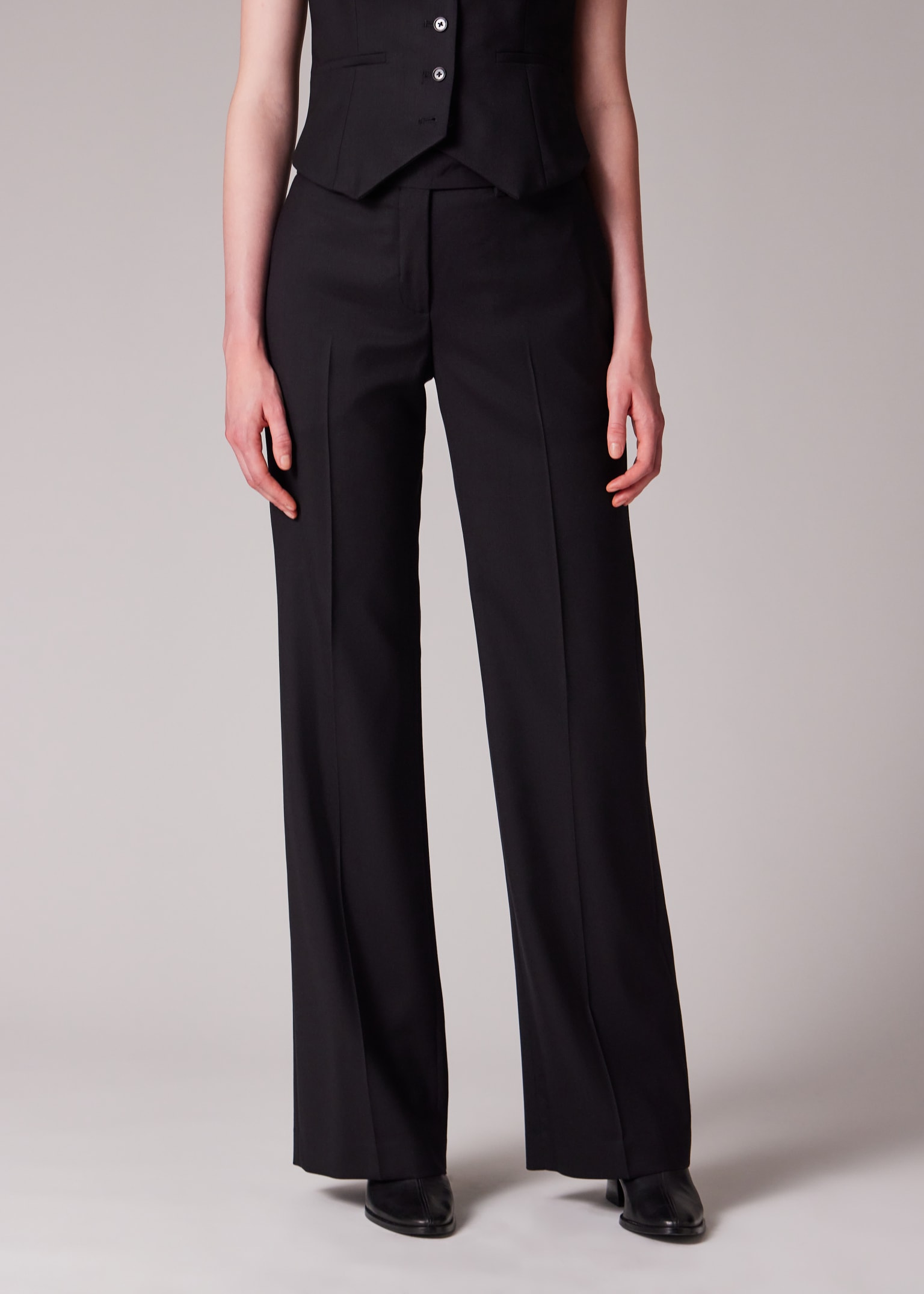 ボトムスその他 PAUL SMITH Women Pants W2R303TL3040879 Black A Suit To Travel In Women's Classic-Fit Black Wool Pants