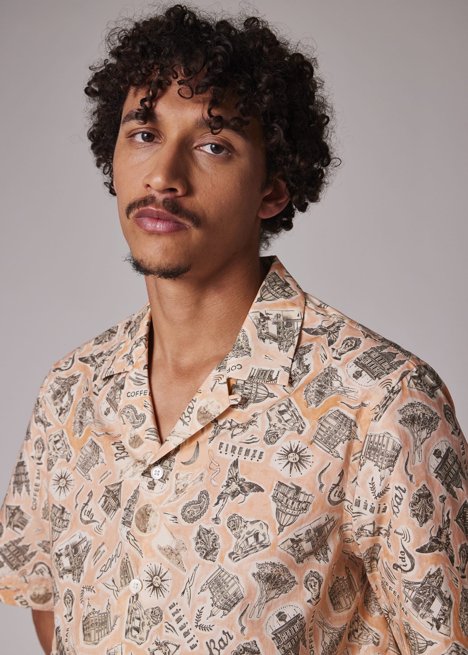 Men's Pink 'Souvenir' Print Short-Sleeve Shirt