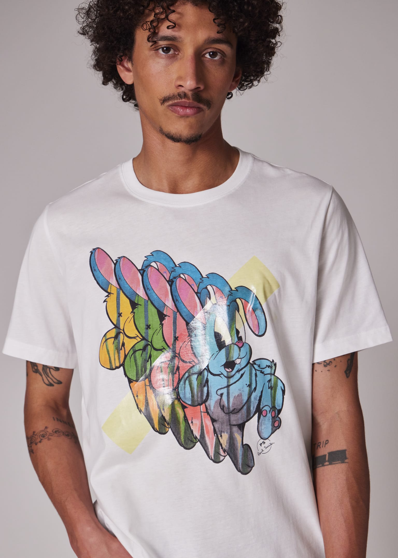 Tシャツ・カットソー Paul Smith SS25 \"1970 BUNNY\" T-SHIRT (M2R 011R PP5083 01) Men's Slim-Fit Blue Organic Cotton '1970 Bunny' T-Shirt