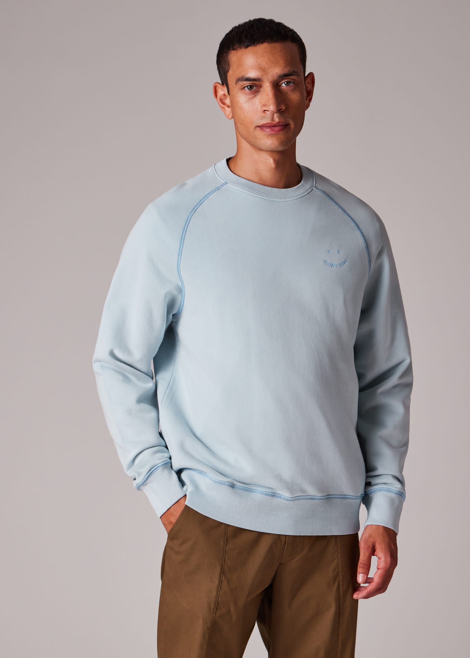 スウェット・トレーナー COVERNAT Terry Semi Over Raglan Man to Man Light Blue Men's Pale Blue Organic Cotton 'Happy' Raglan Sweatshirt