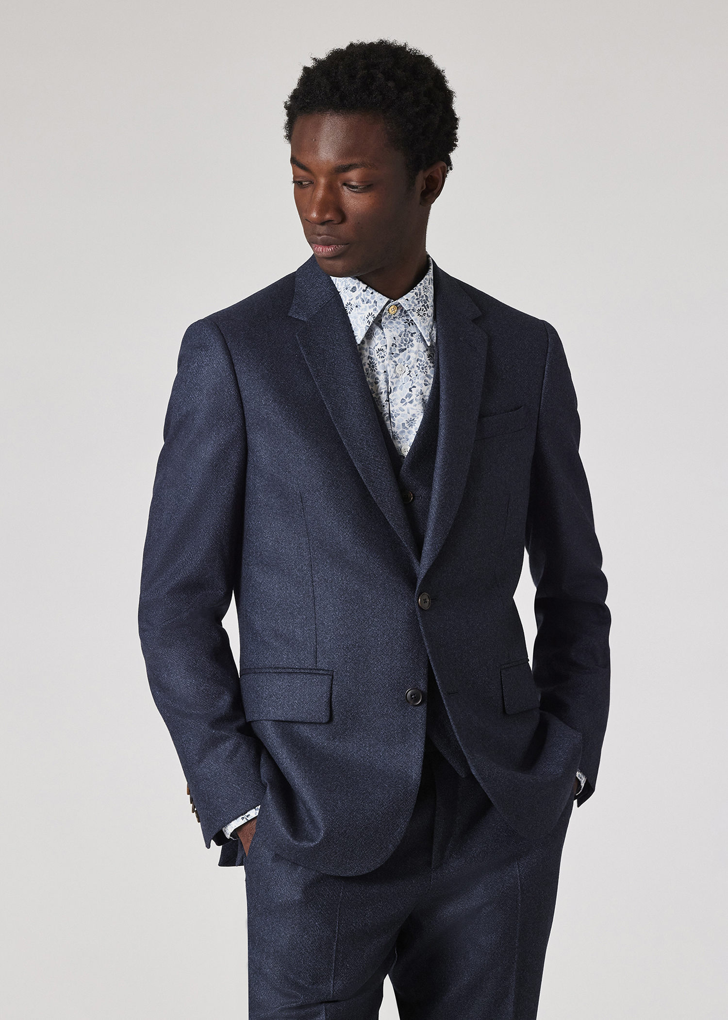The Soho - Tailored-Fit Navy Capolavoro Tweed Three-Piece Suit thumbnail 3