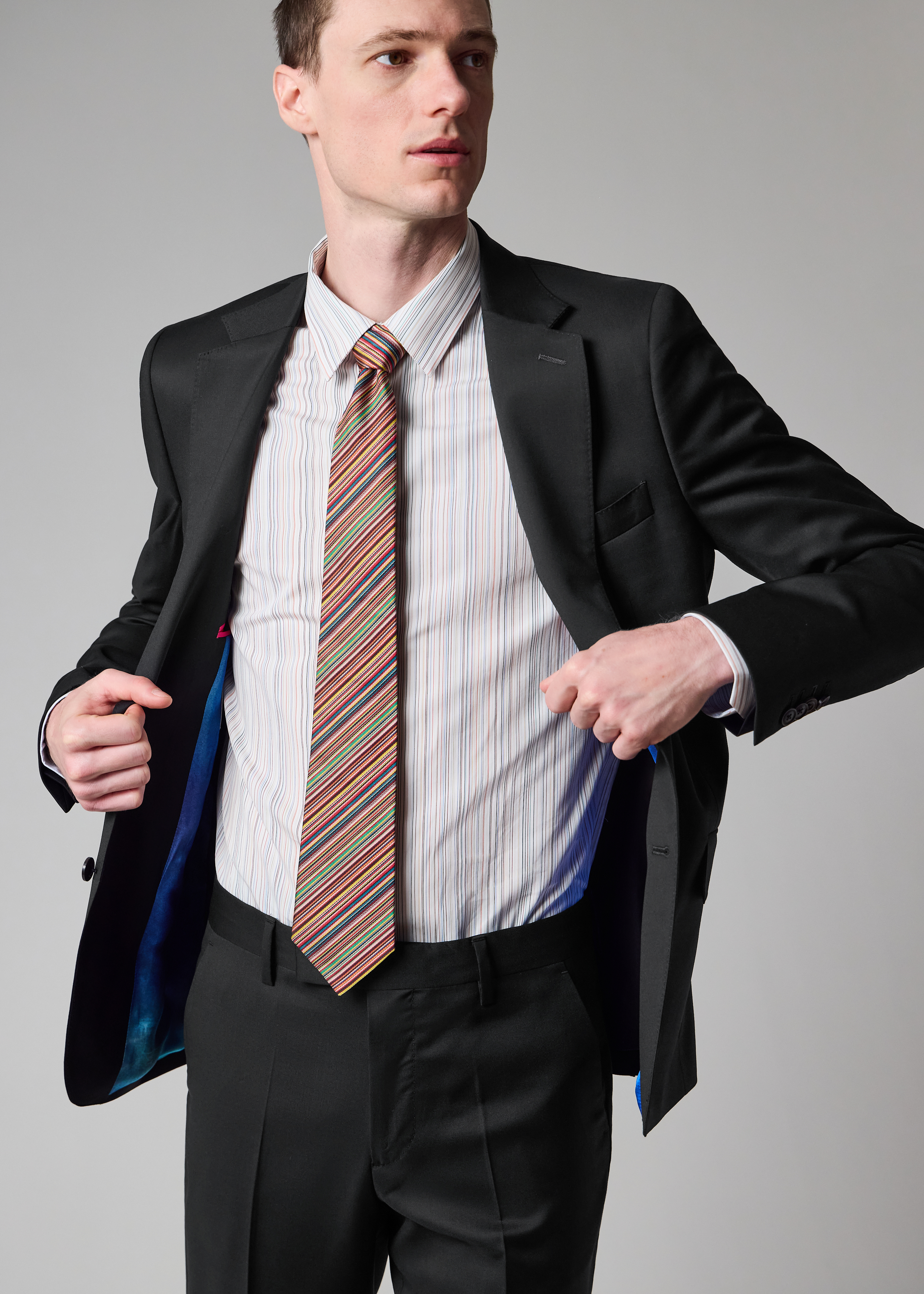Tailored-Fit Black Wool Twill Two-Button Suit thumbnail 5