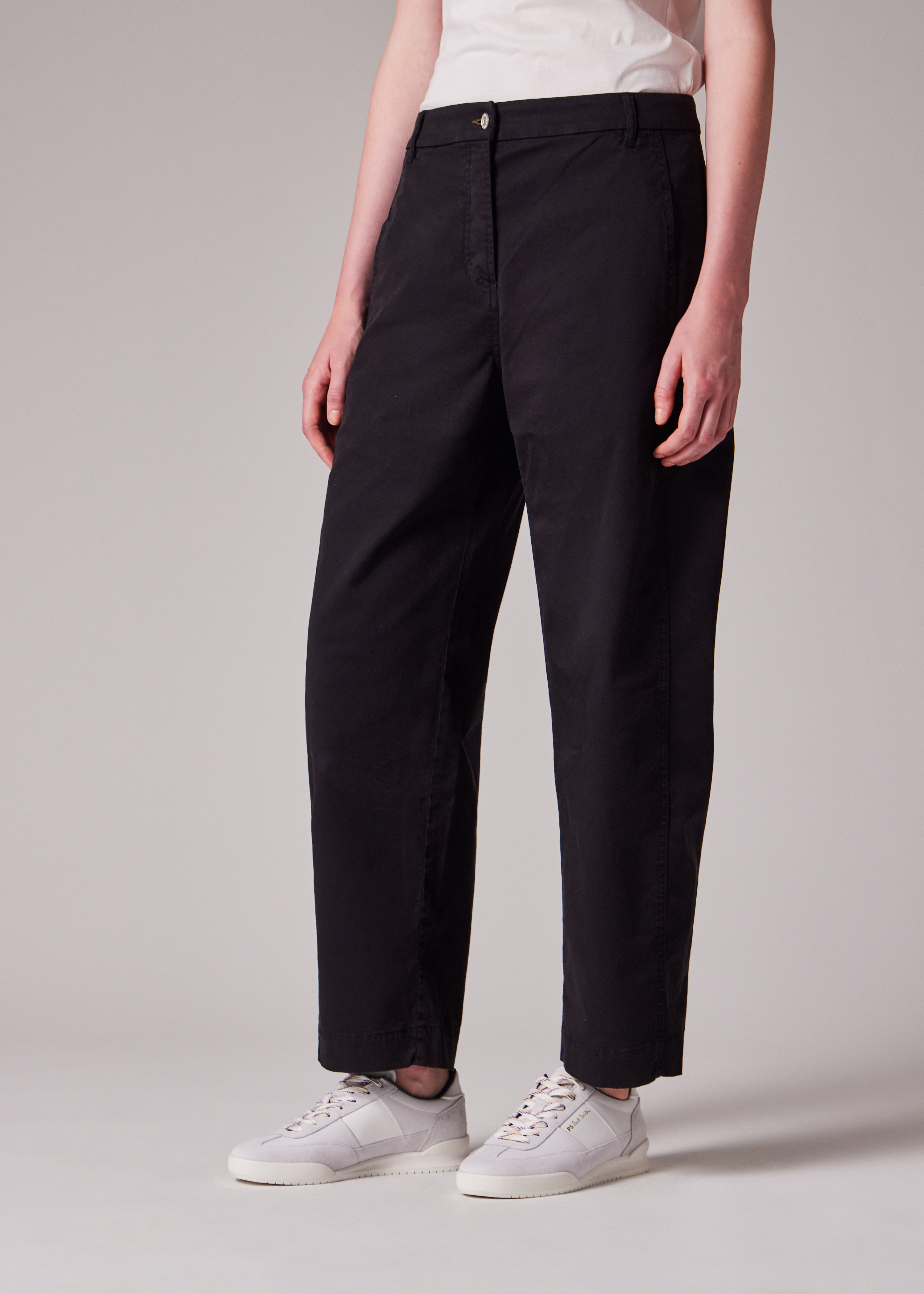 Women's Black Cotton-Blend Barrel Leg Trousers Women's Black Cotton-Blend Barrel Leg Trousers