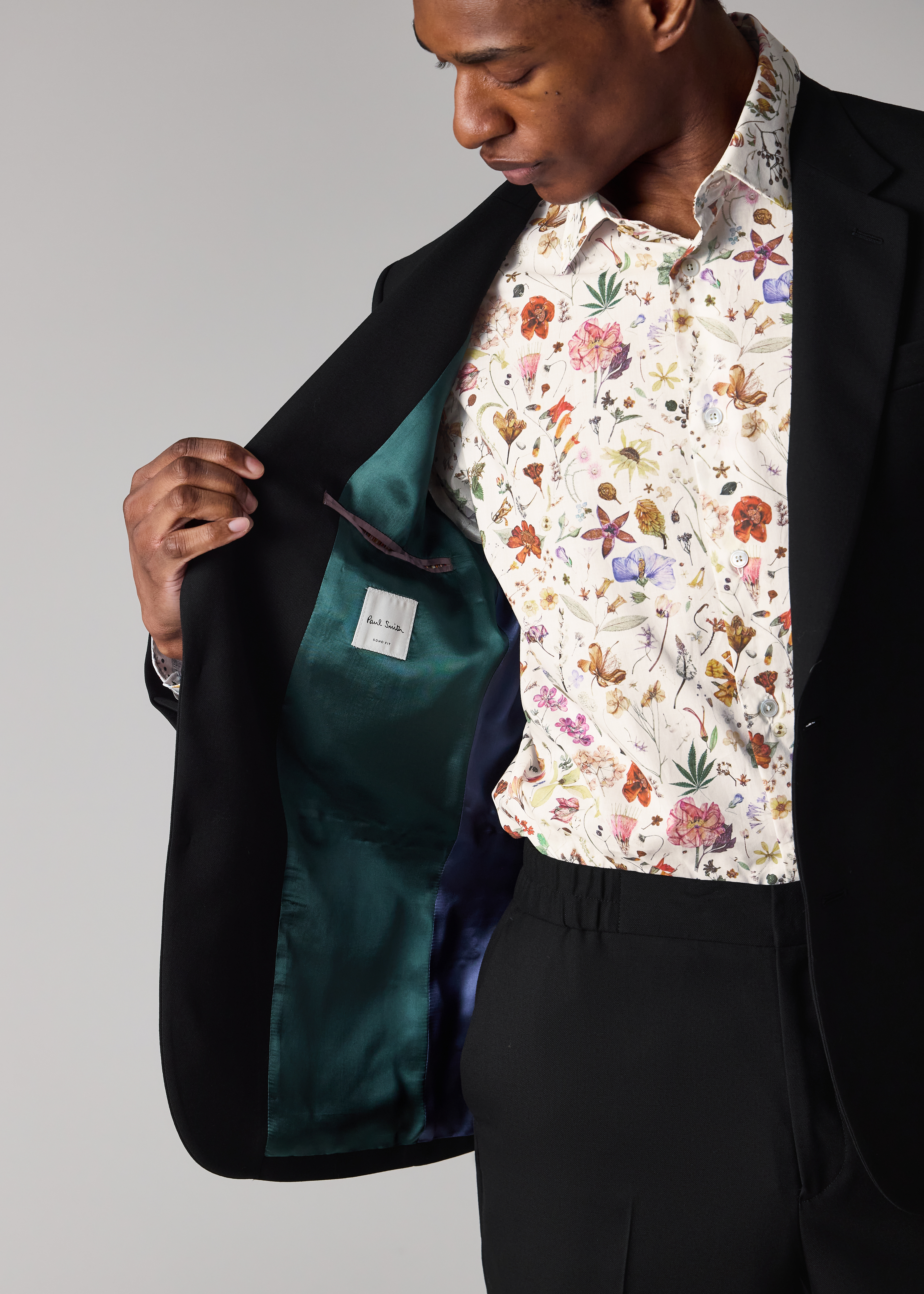 The Soho - Black Wool 'A Suit To Travel In' Two-Piece Suit thumbnail 3
