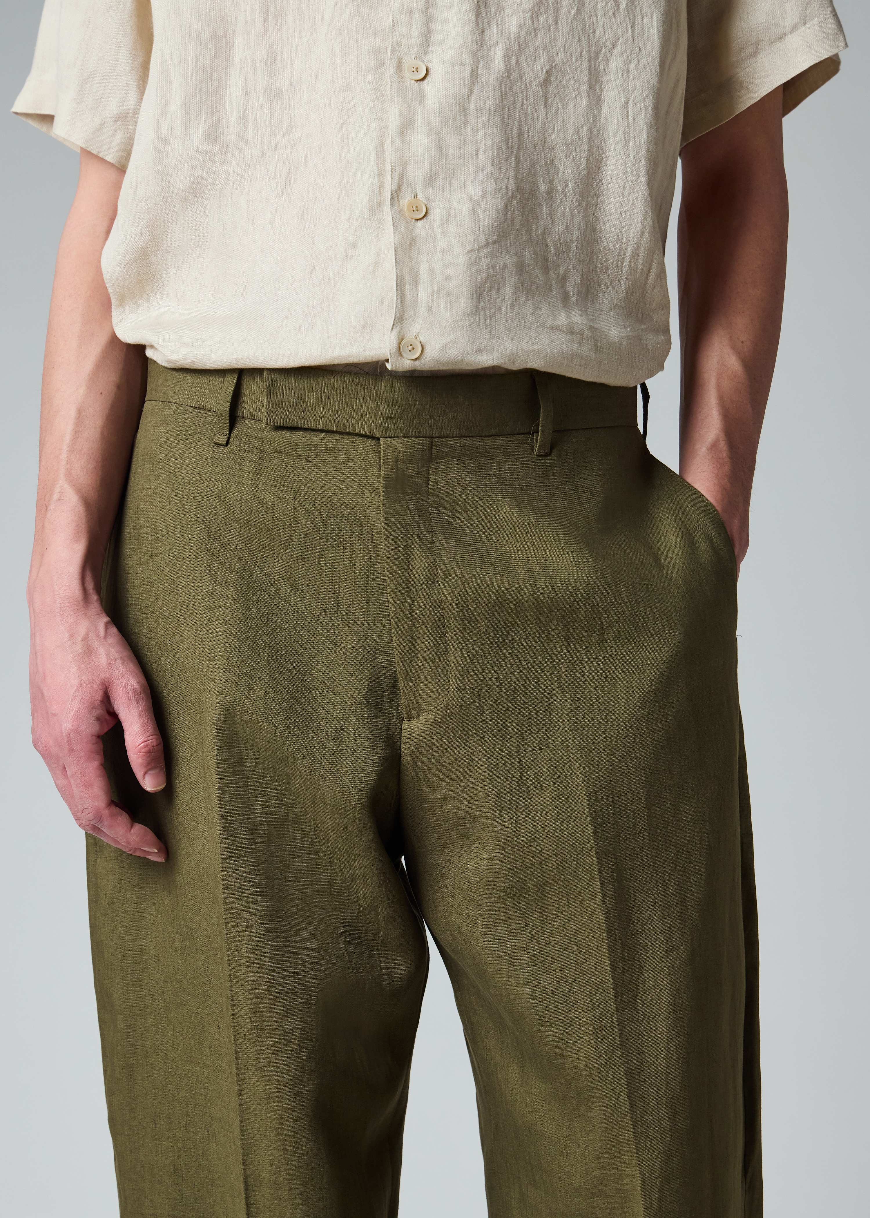 Relaxed-Fit Khaki Linen Trousers thumbnail 5
