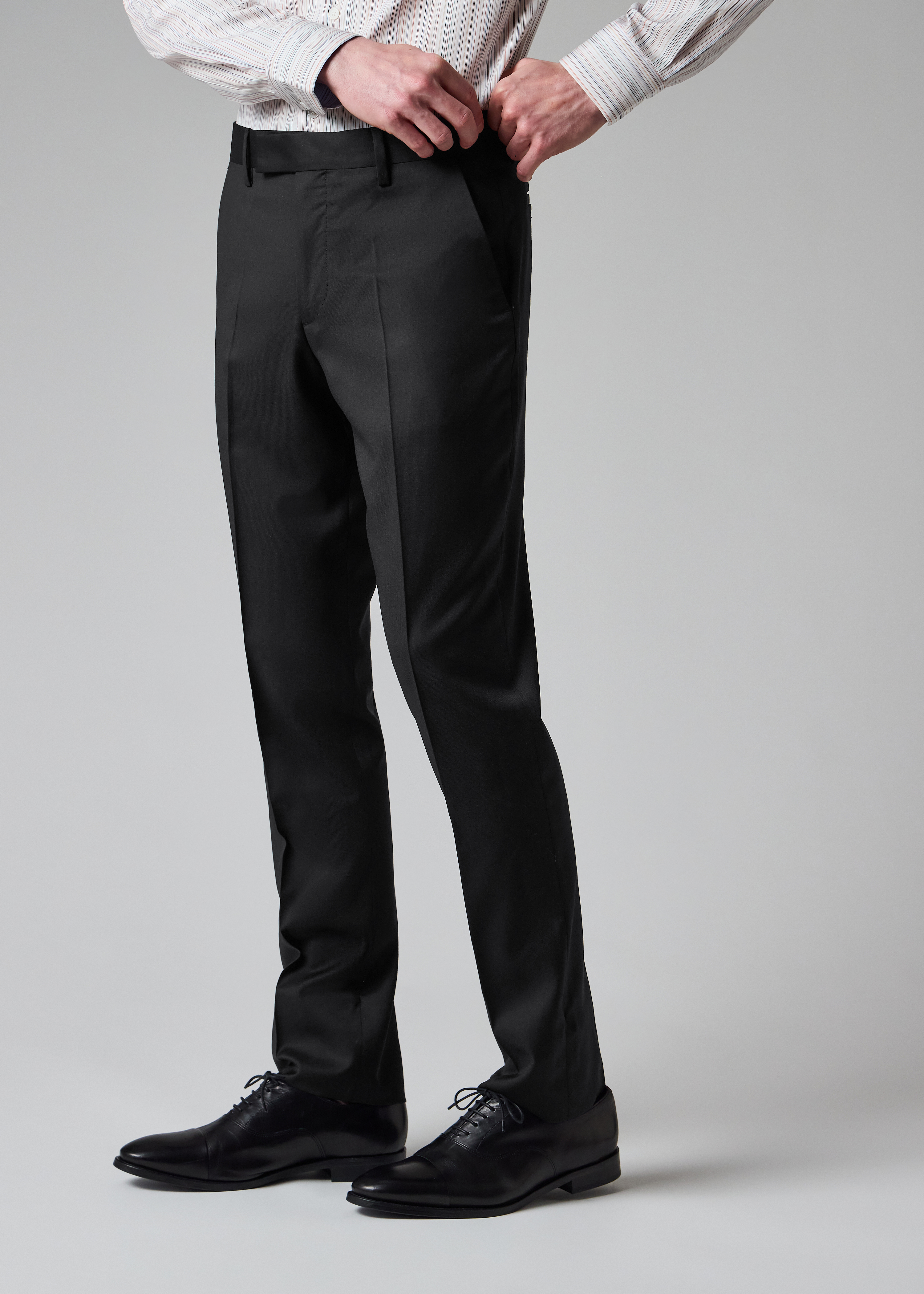 Tailored-Fit Black Wool Twill Two-Button Suit thumbnail 10