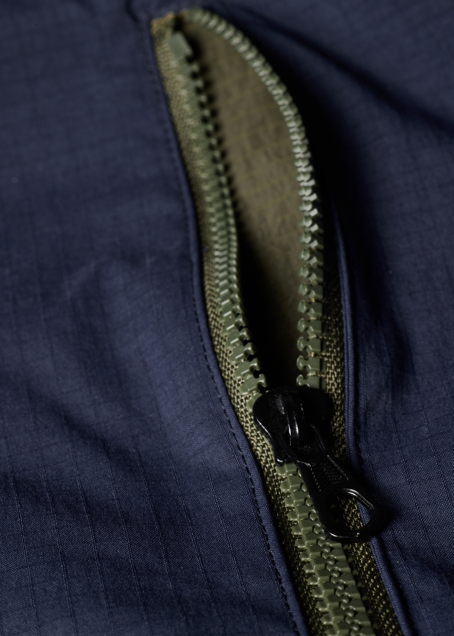 Navy Packable Showerproof Ripstop Jacket thumbnail 11