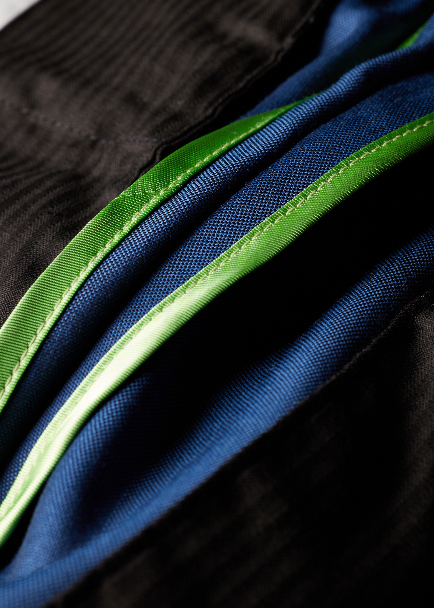 Navy Wool-Viscose Trousers thumbnail 4