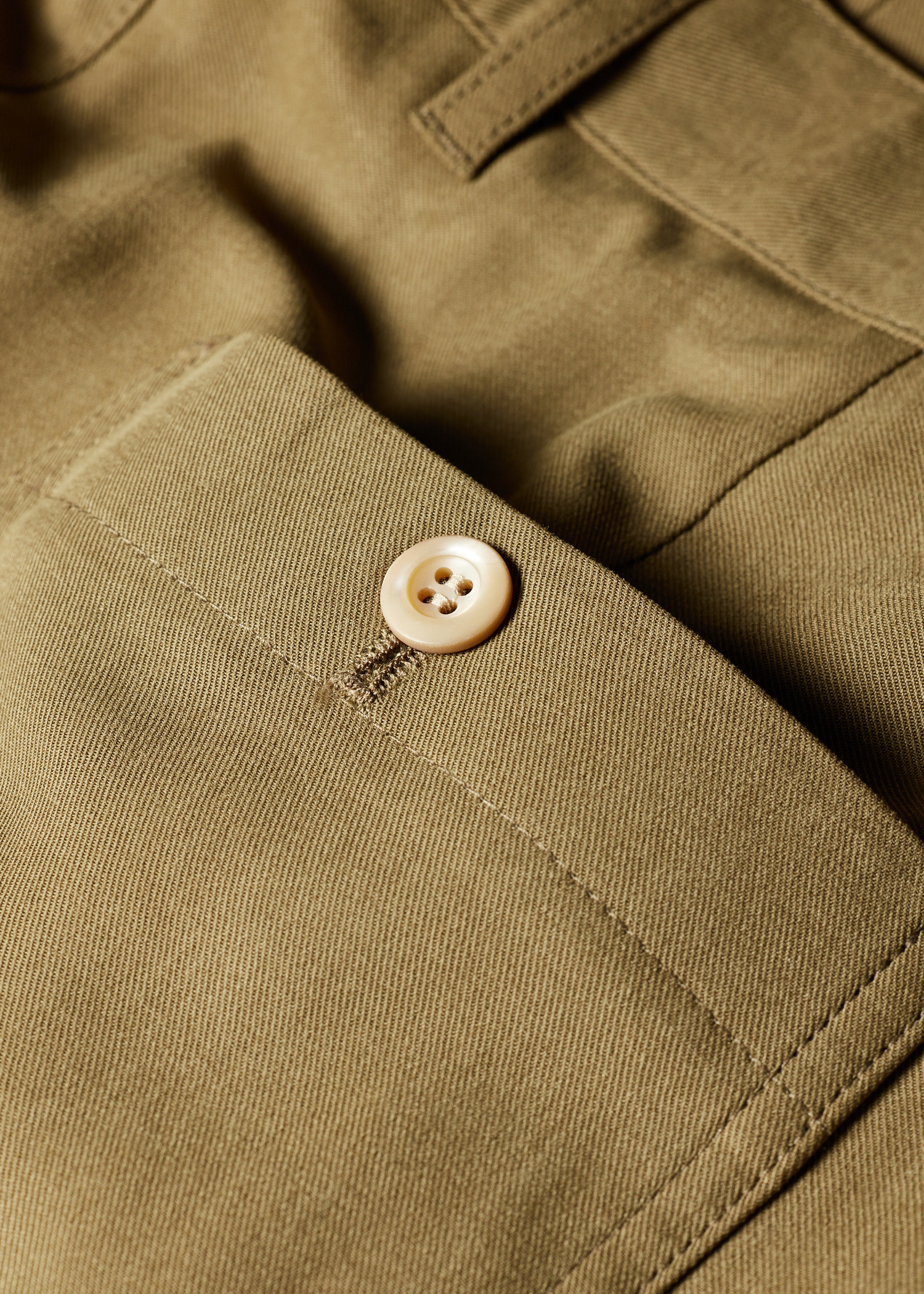 Relaxed-Fit Khaki Pleated Lyocell Trousers thumbnail 4