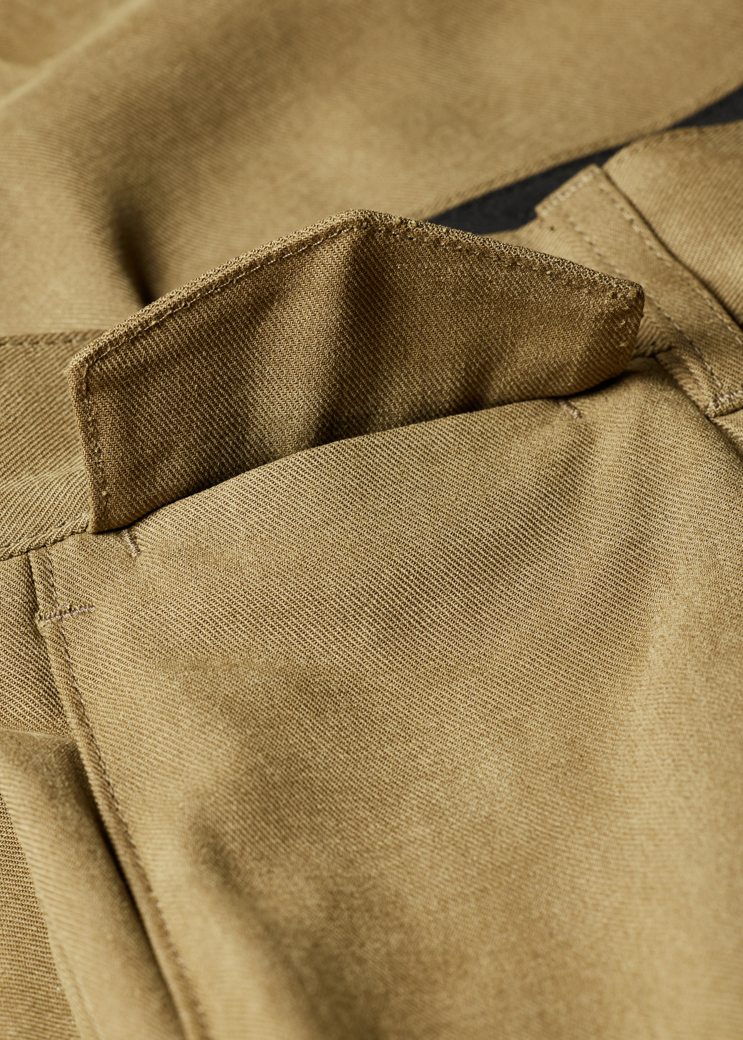 Relaxed-Fit Khaki Pleated Lyocell Trousers thumbnail 8
