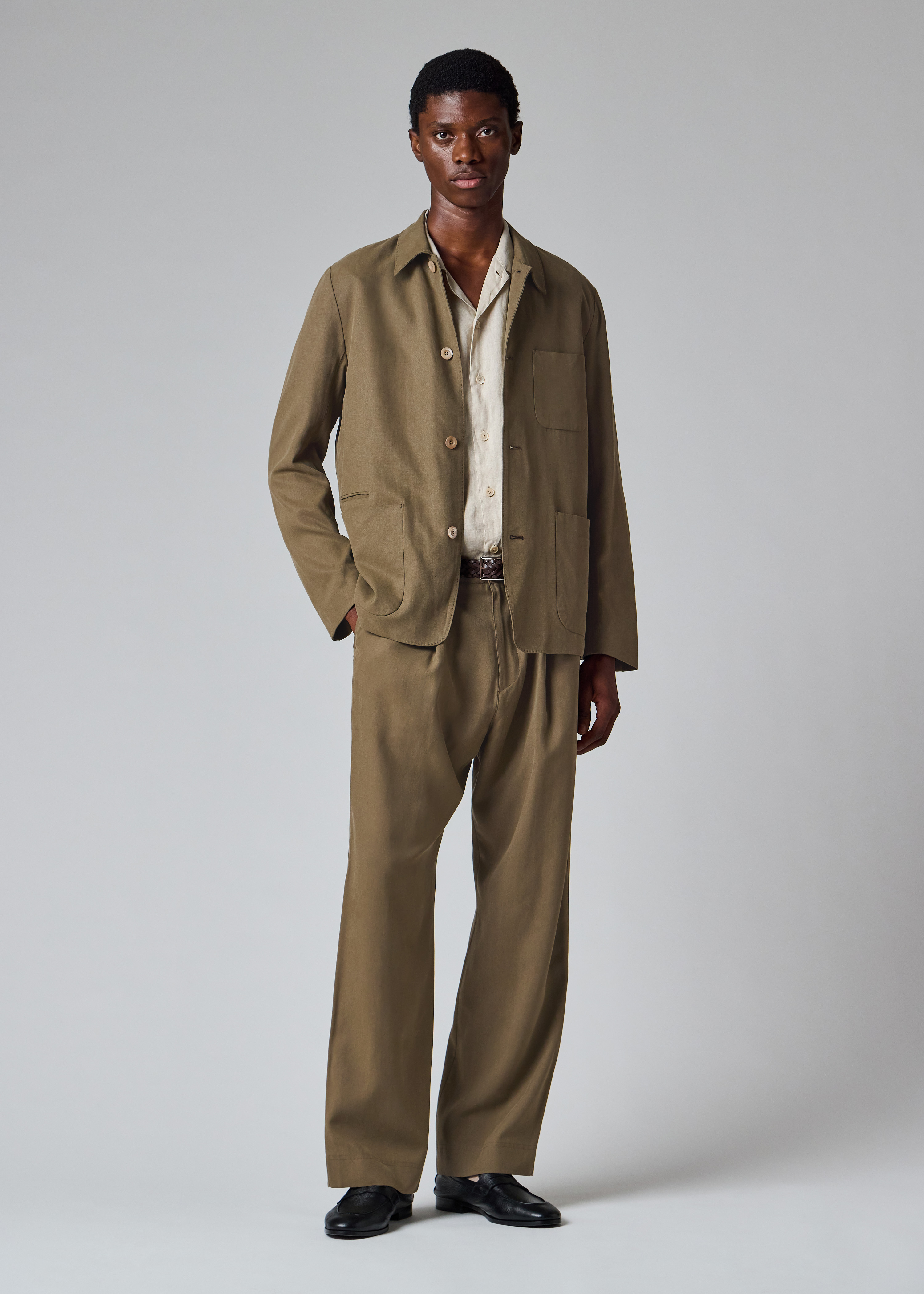 Relaxed-Fit Khaki Pleated Lyocell Trousers thumbnail 11