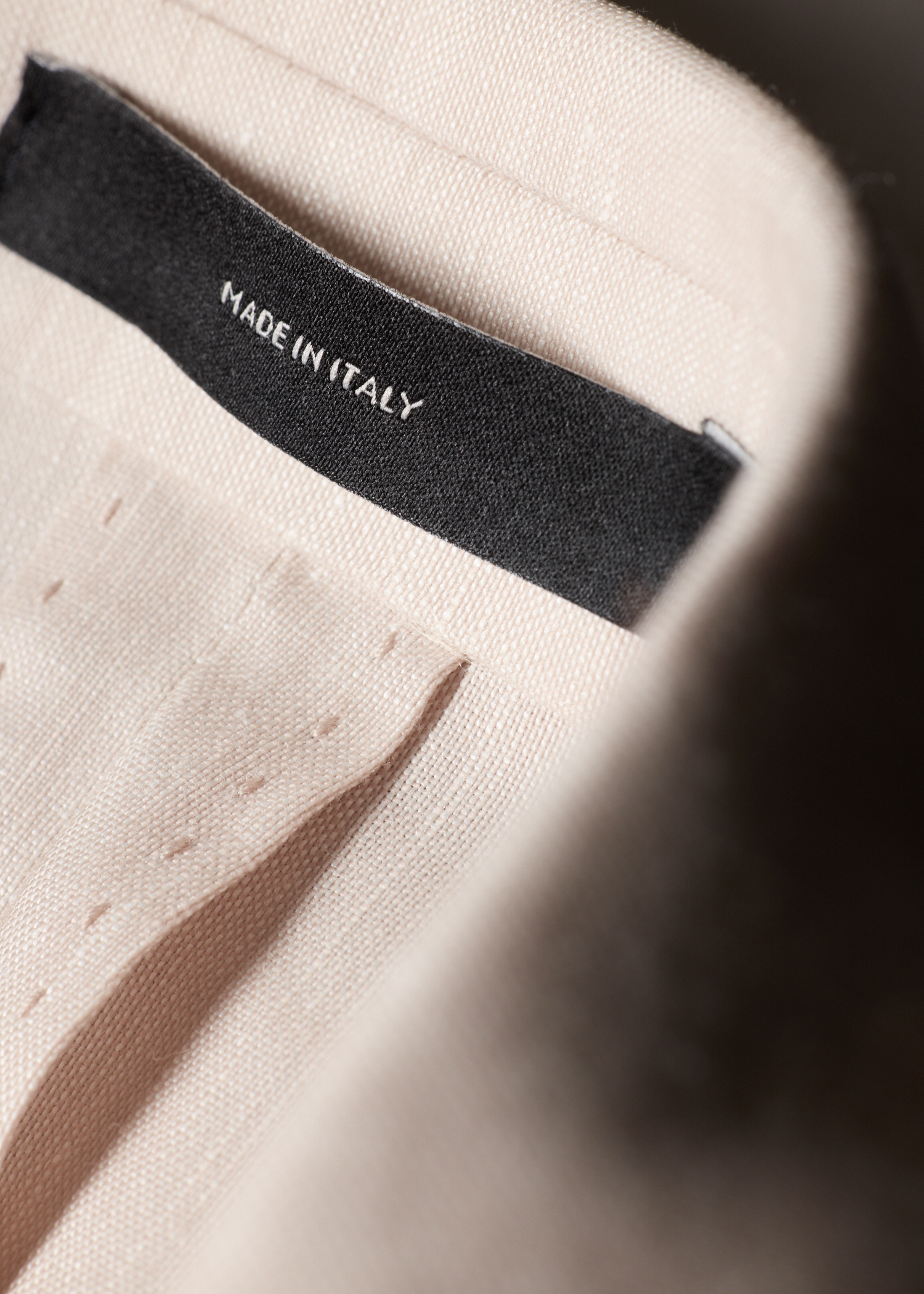 Ivory Linen and Tropical Wool-Blend Two-Piece Suit thumbnail 7