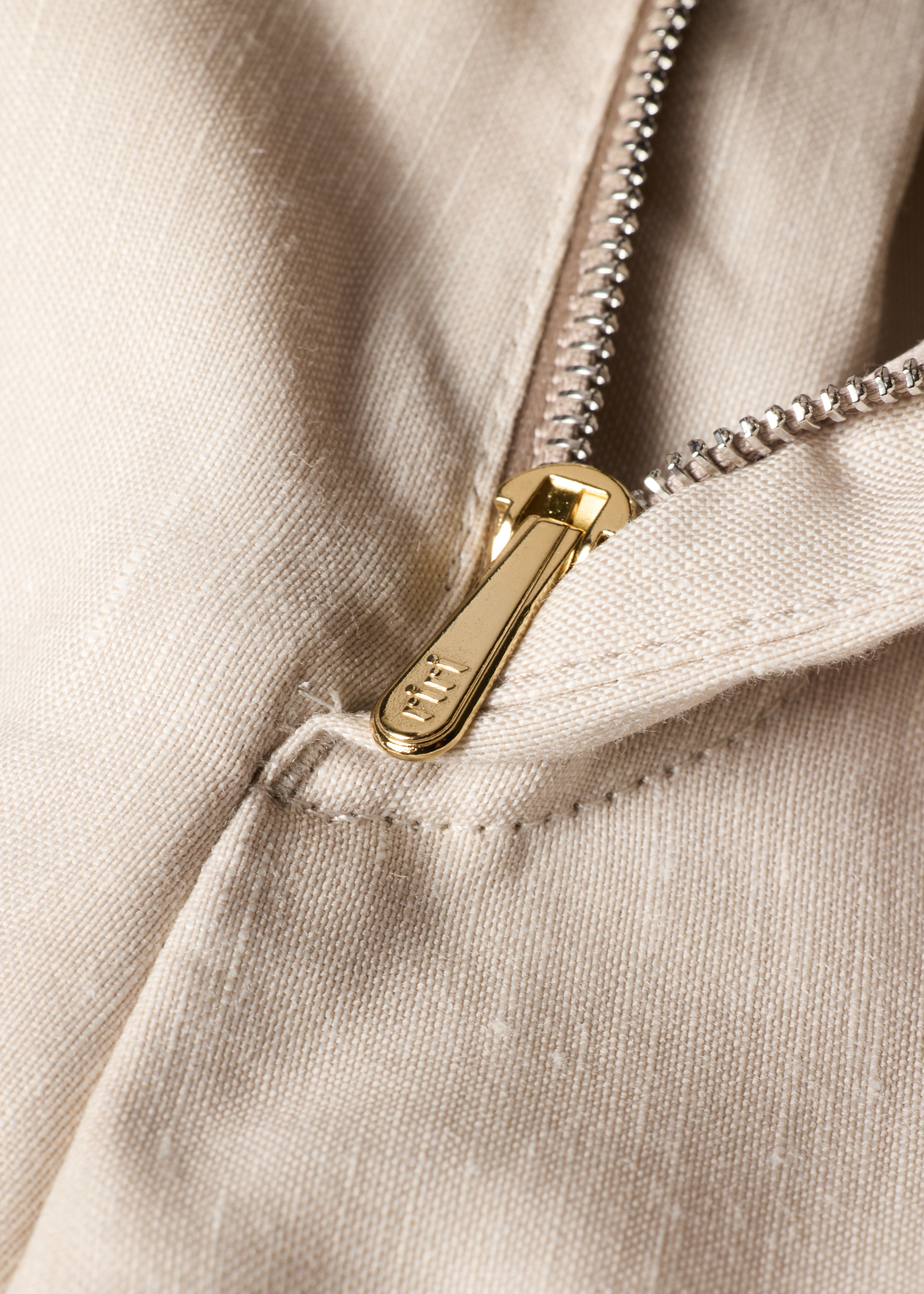 Ivory Linen and Tropical Wool-Blend Two-Piece Suit thumbnail 17