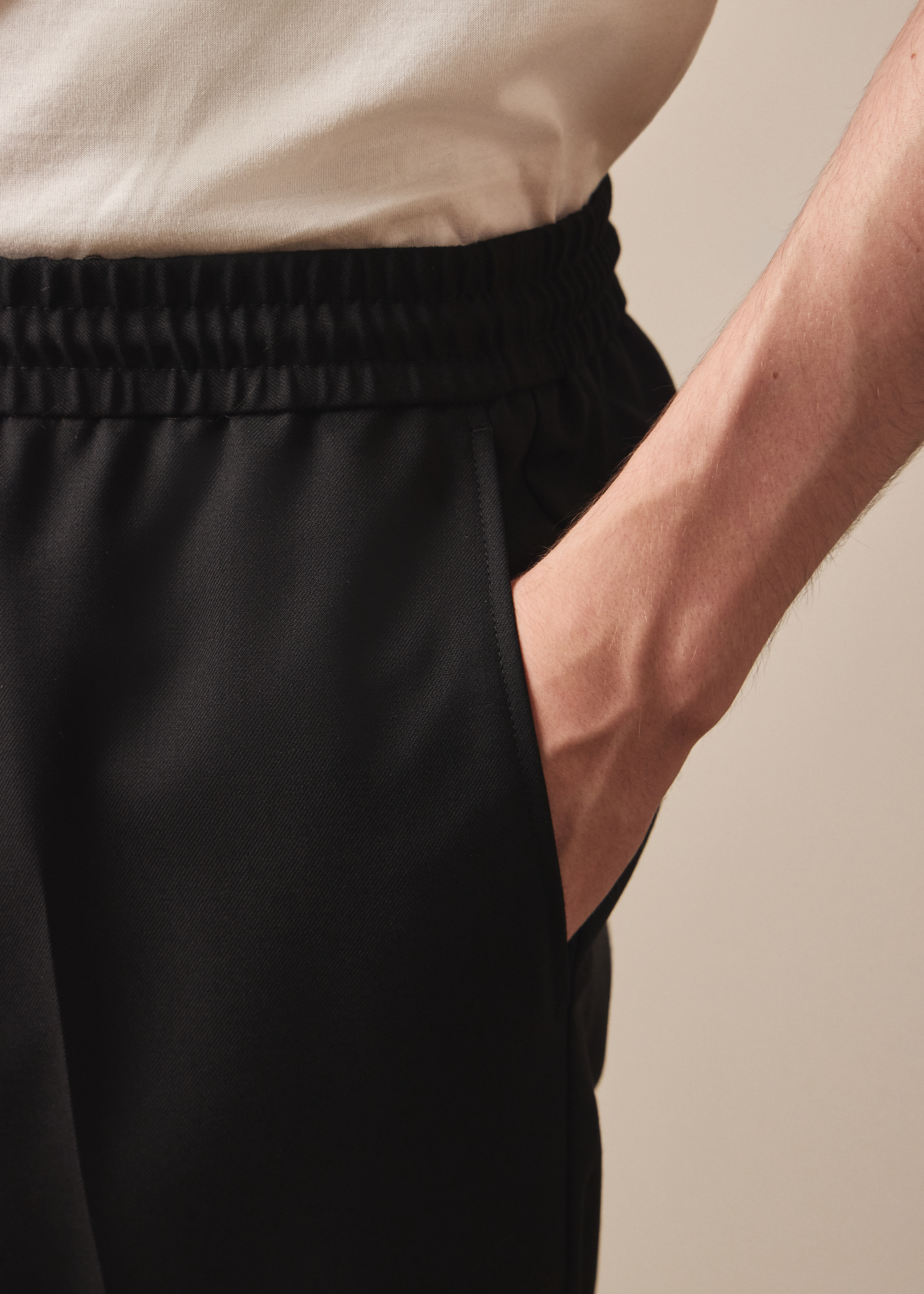 A Suit To Travel In - Slim-Fit Black Drawstring-Waist Wool Trousers thumbnail 6