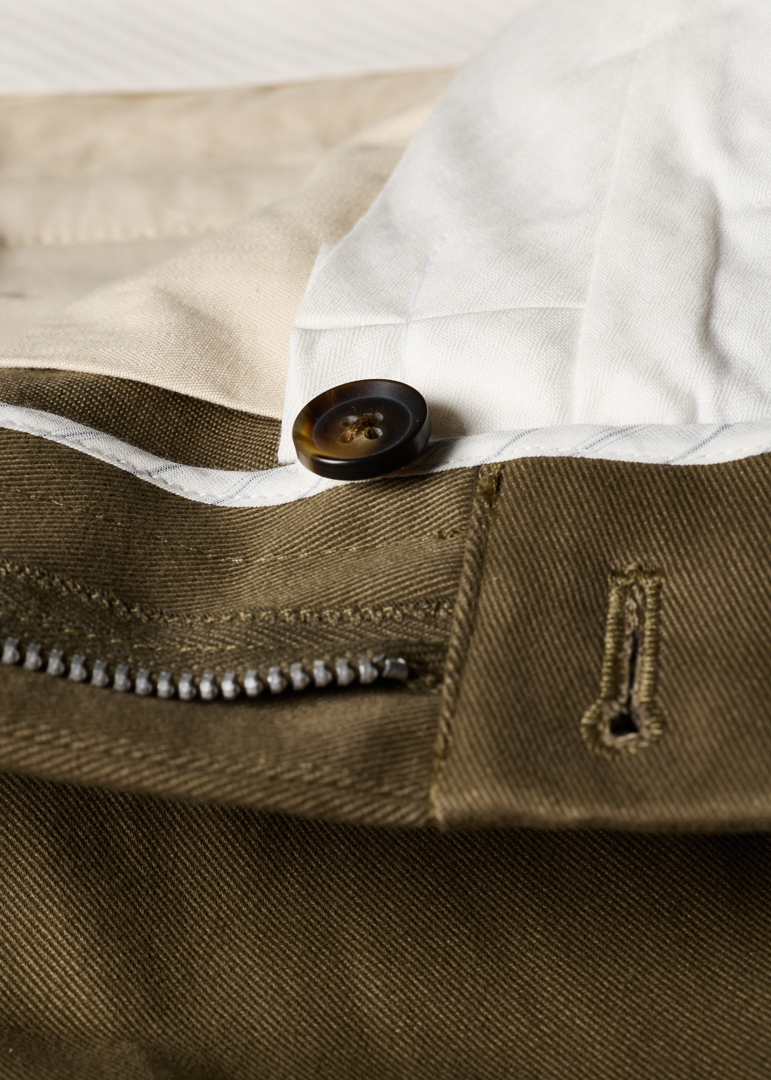 Relaxed-Fit Khaki Cotton-Twill Pleated Trousers thumbnail 9