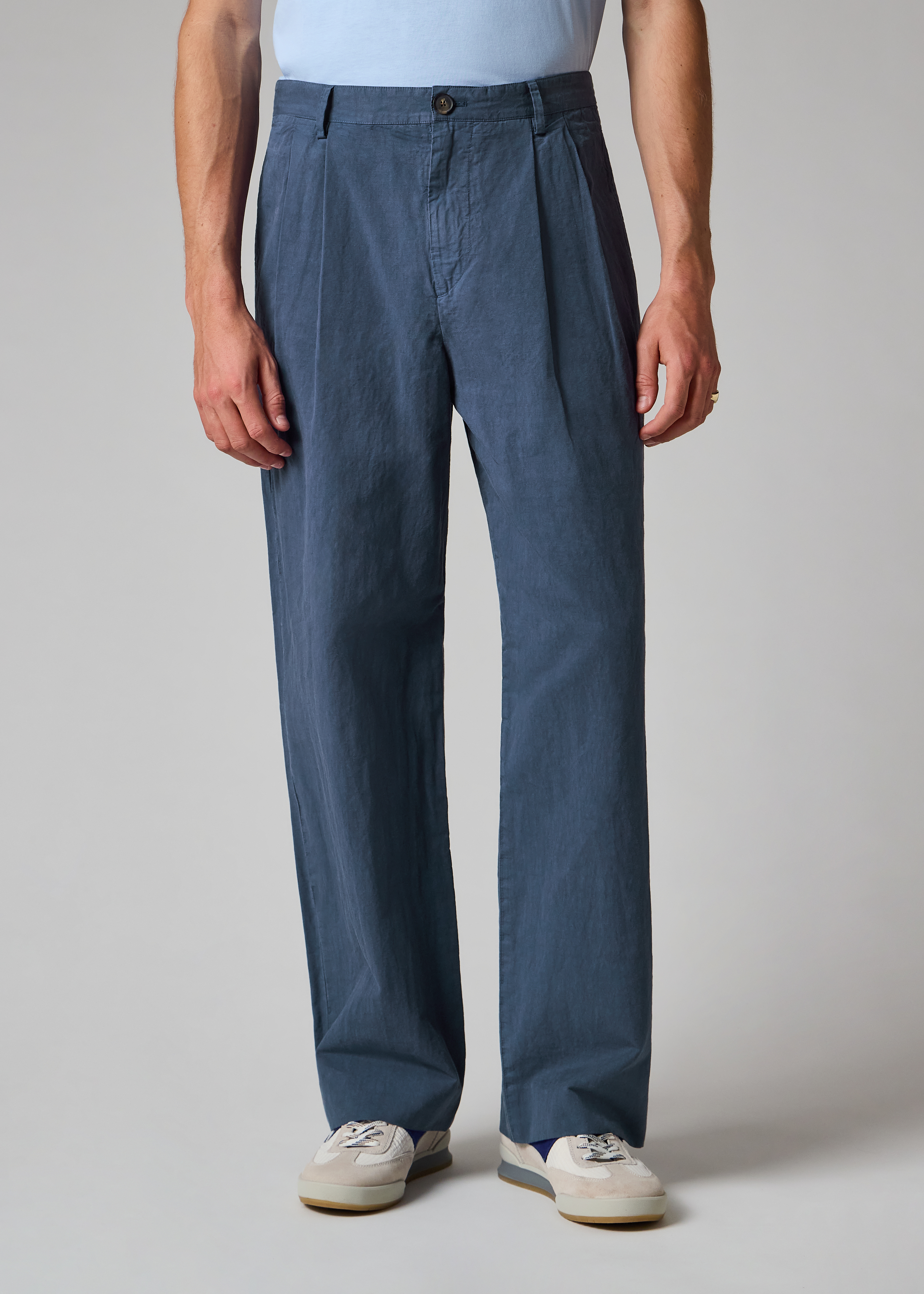 Washed Navy Cotton-Linen Double Pleat Trousers thumbnail 2