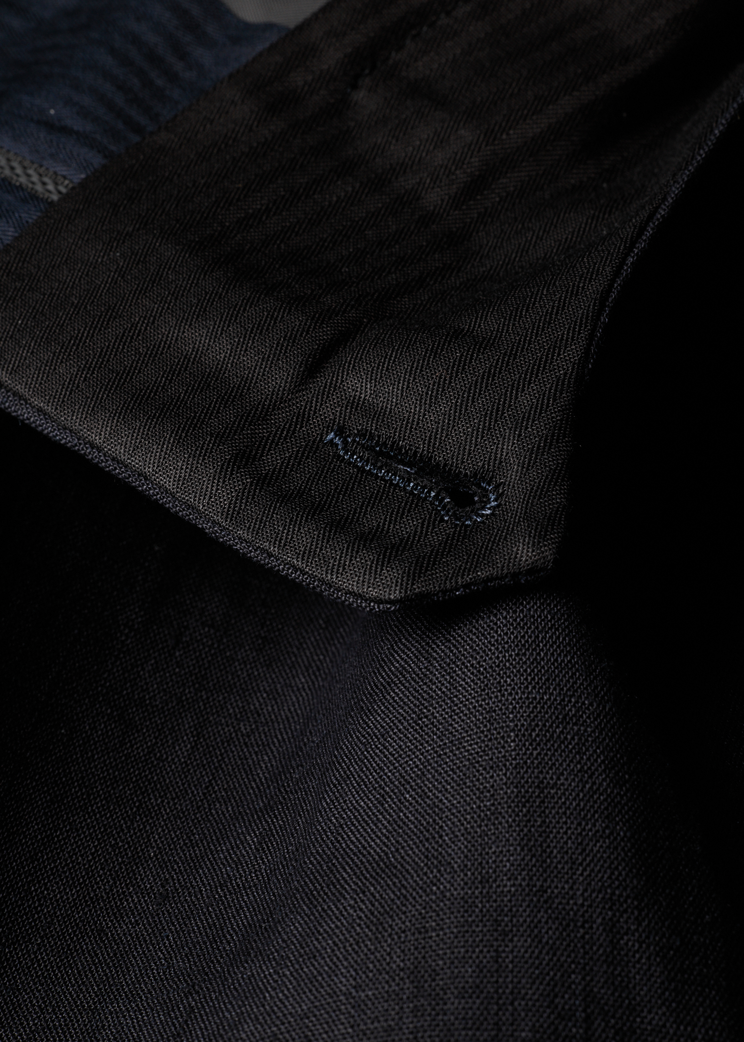 Slim-Fit Navy Linen Trousers thumbnail 4