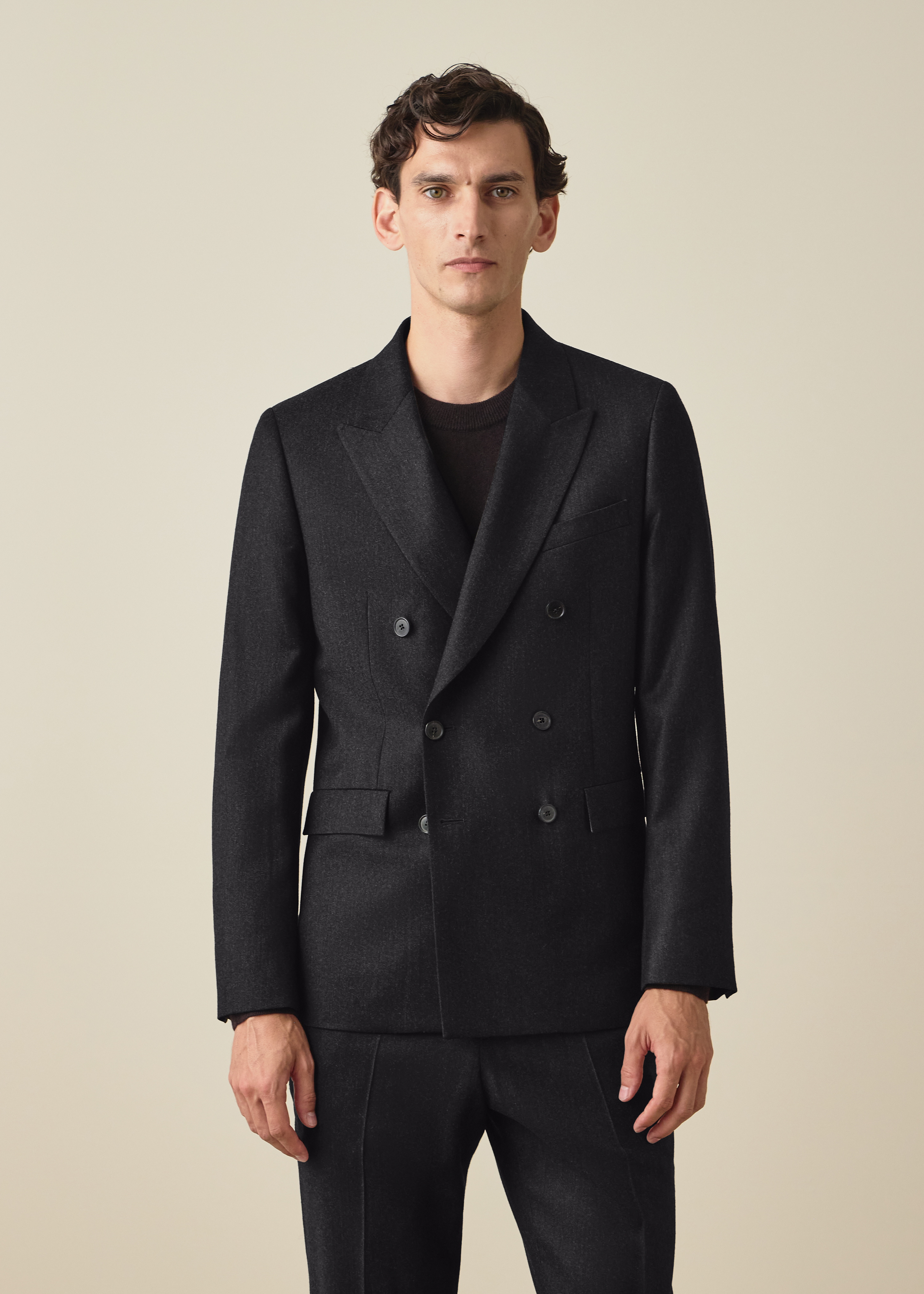 Charcoal Wool-Cashmere Flannel Double-Breasted Two-Piece Suit thumbnail 4