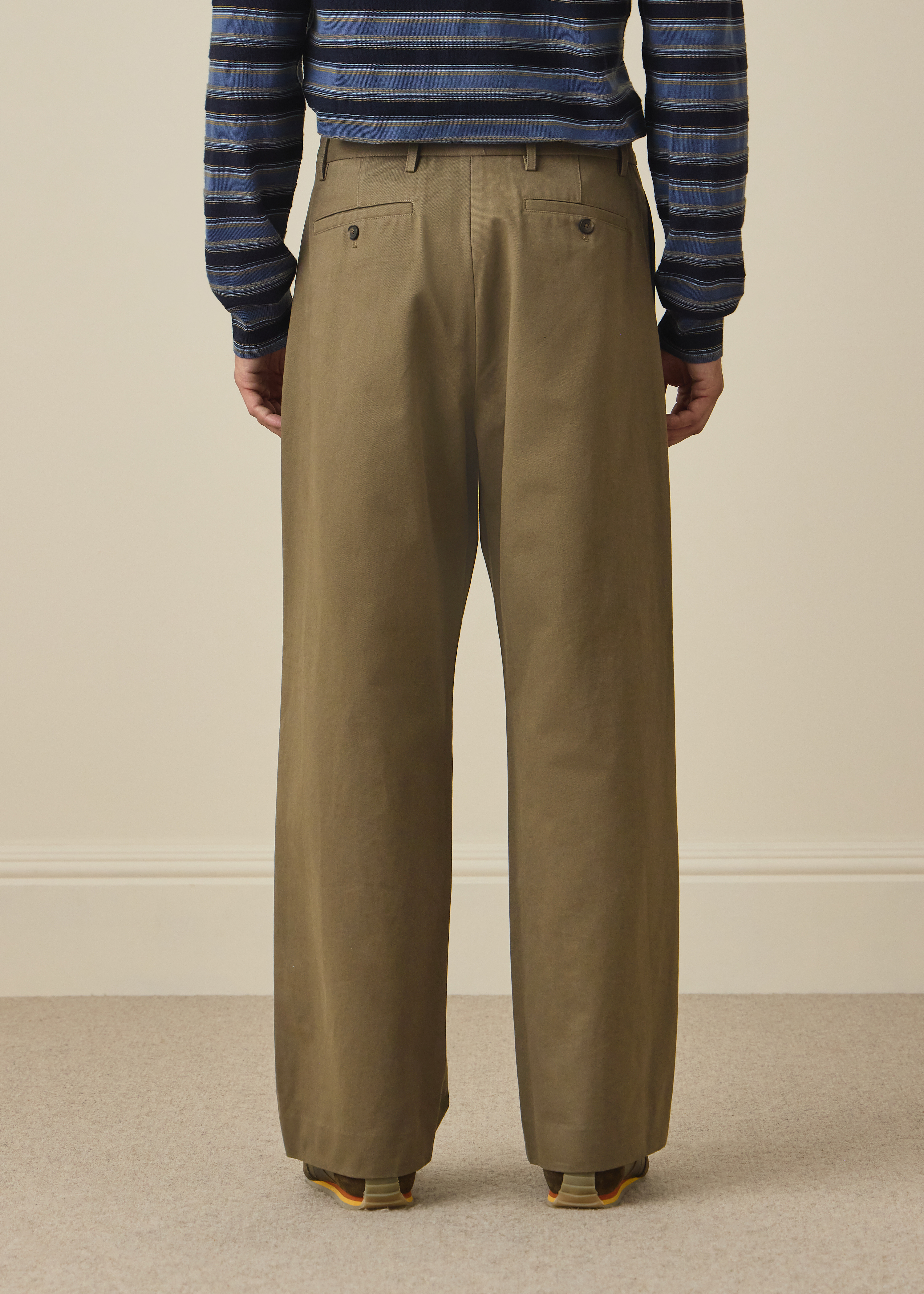 Relaxed-Fit Khaki Cotton-Twill Pleated Trousers thumbnail 4