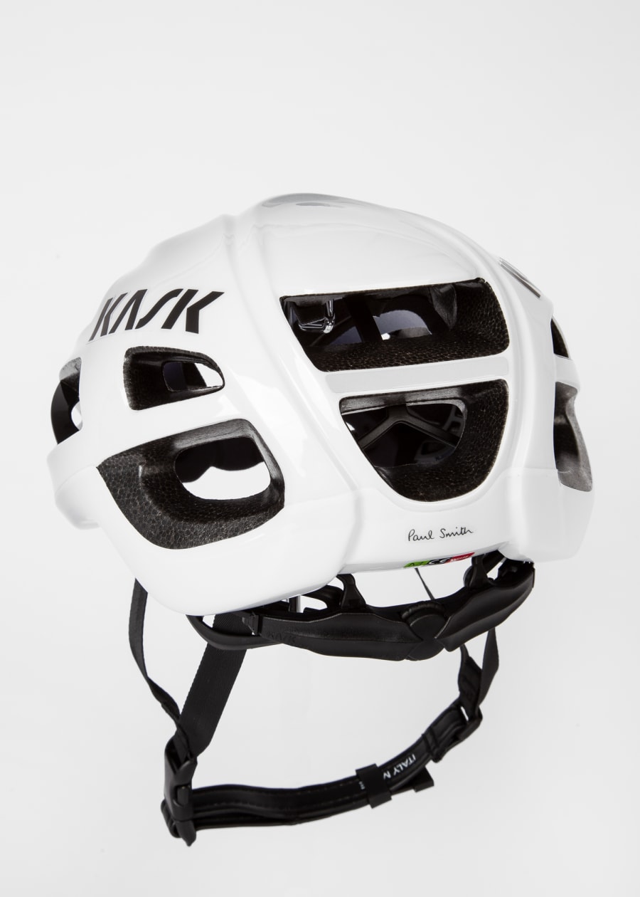 smith arrival helmet white pearl Summit Mips Ski & Snowboard absorbing impact protection so you have full confidence as you maintain your momentum through the toughest sections of the course Vida