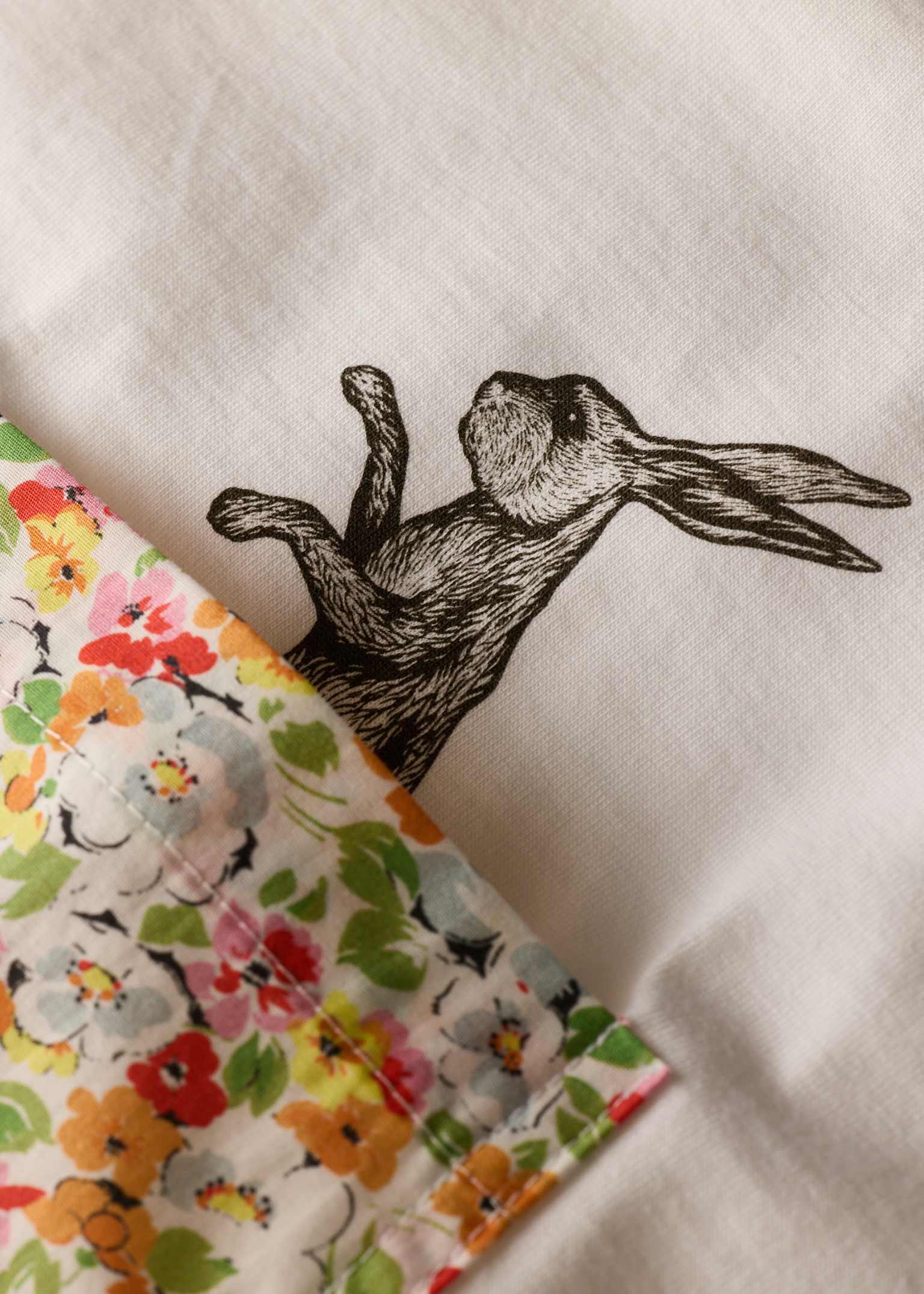 Women's White 'Rabbit' Floral Pocket T-Shirt