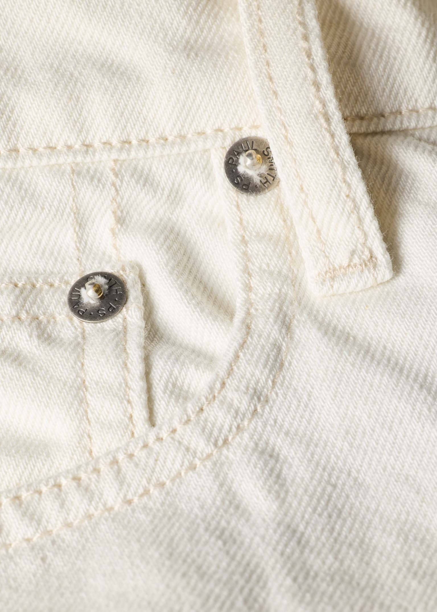 Men's Relaxed Tapered-Fit White Jeans