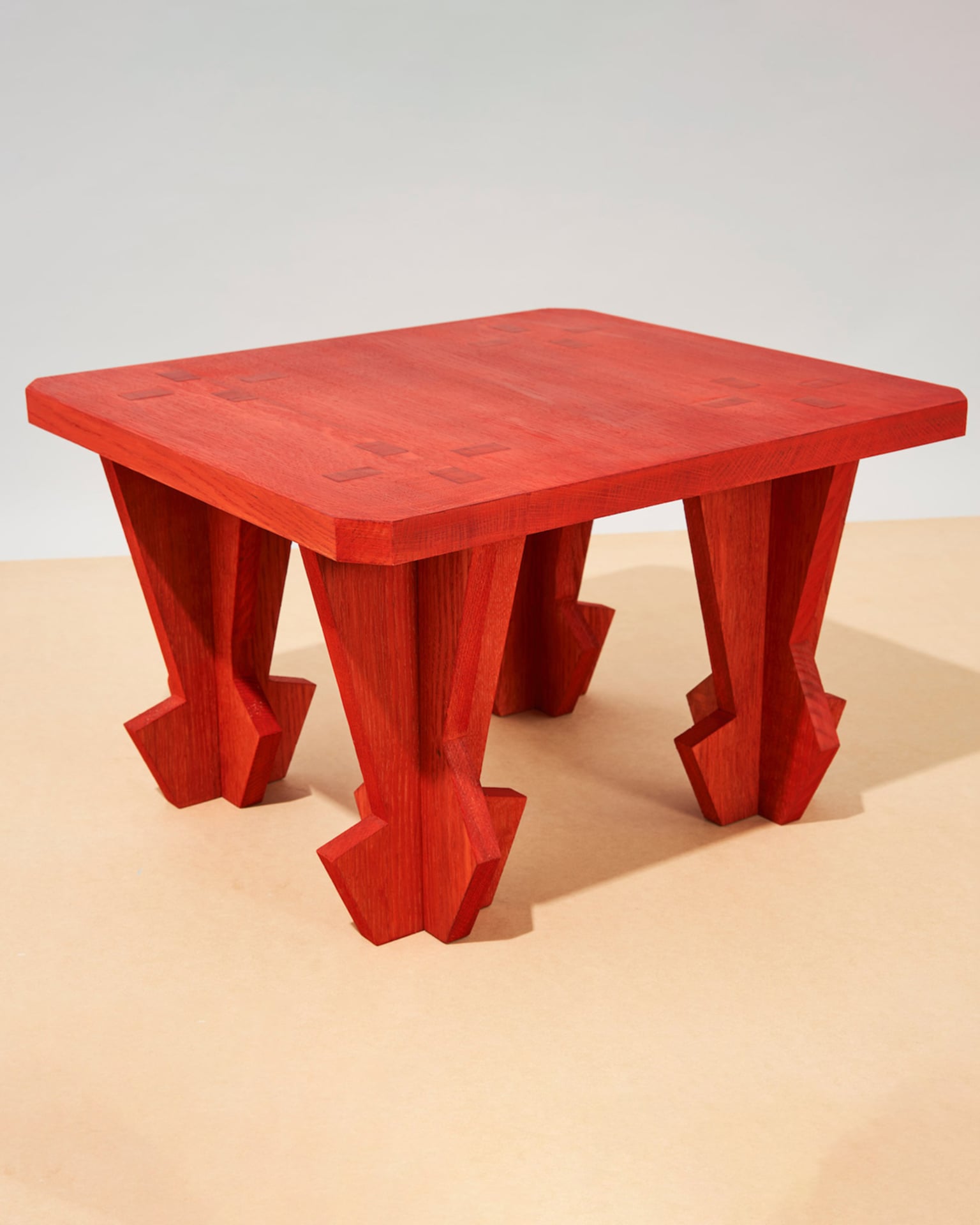 Dharma Taylor Table